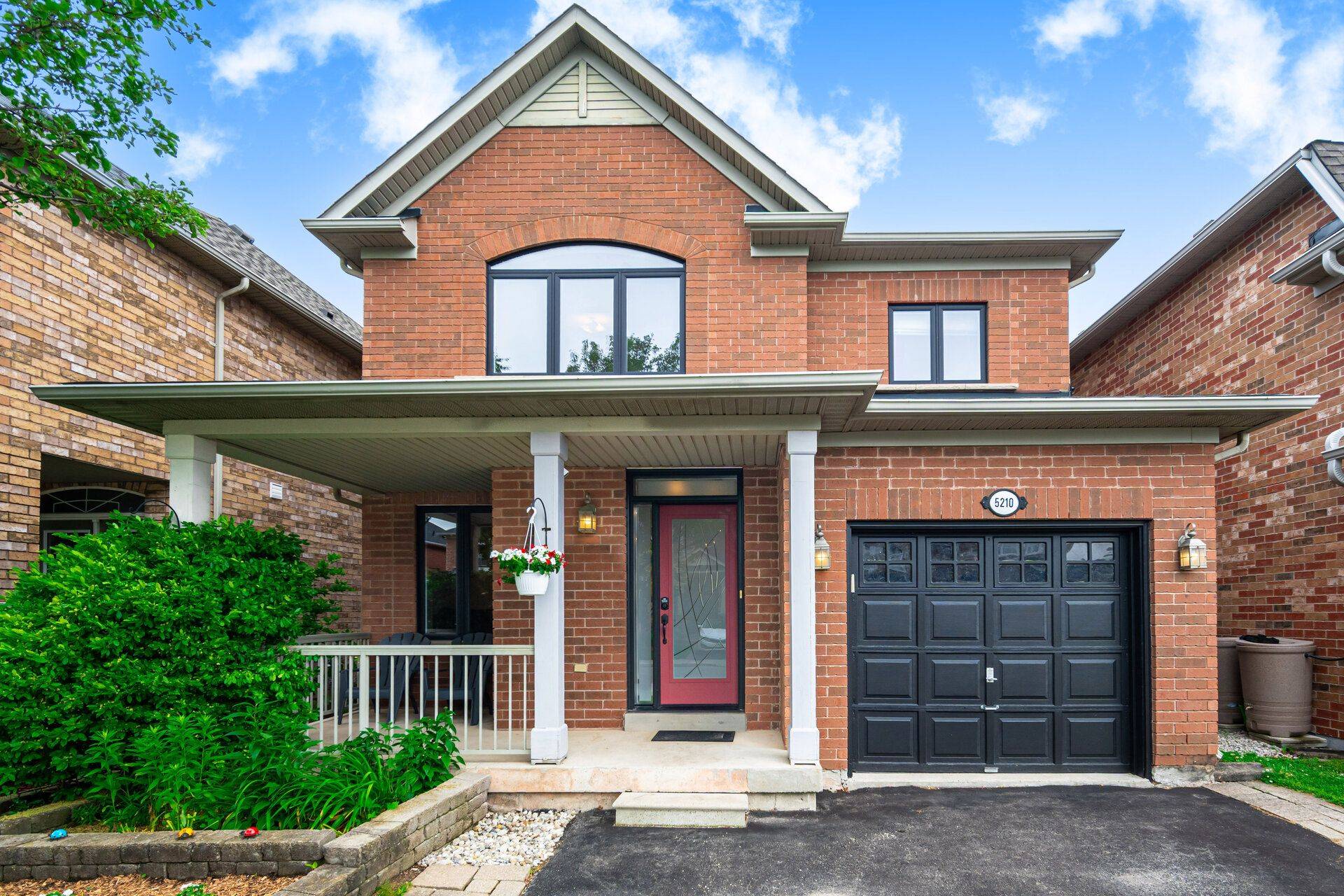 Burlington, ON L7L 7B9,5210 Nova CRES