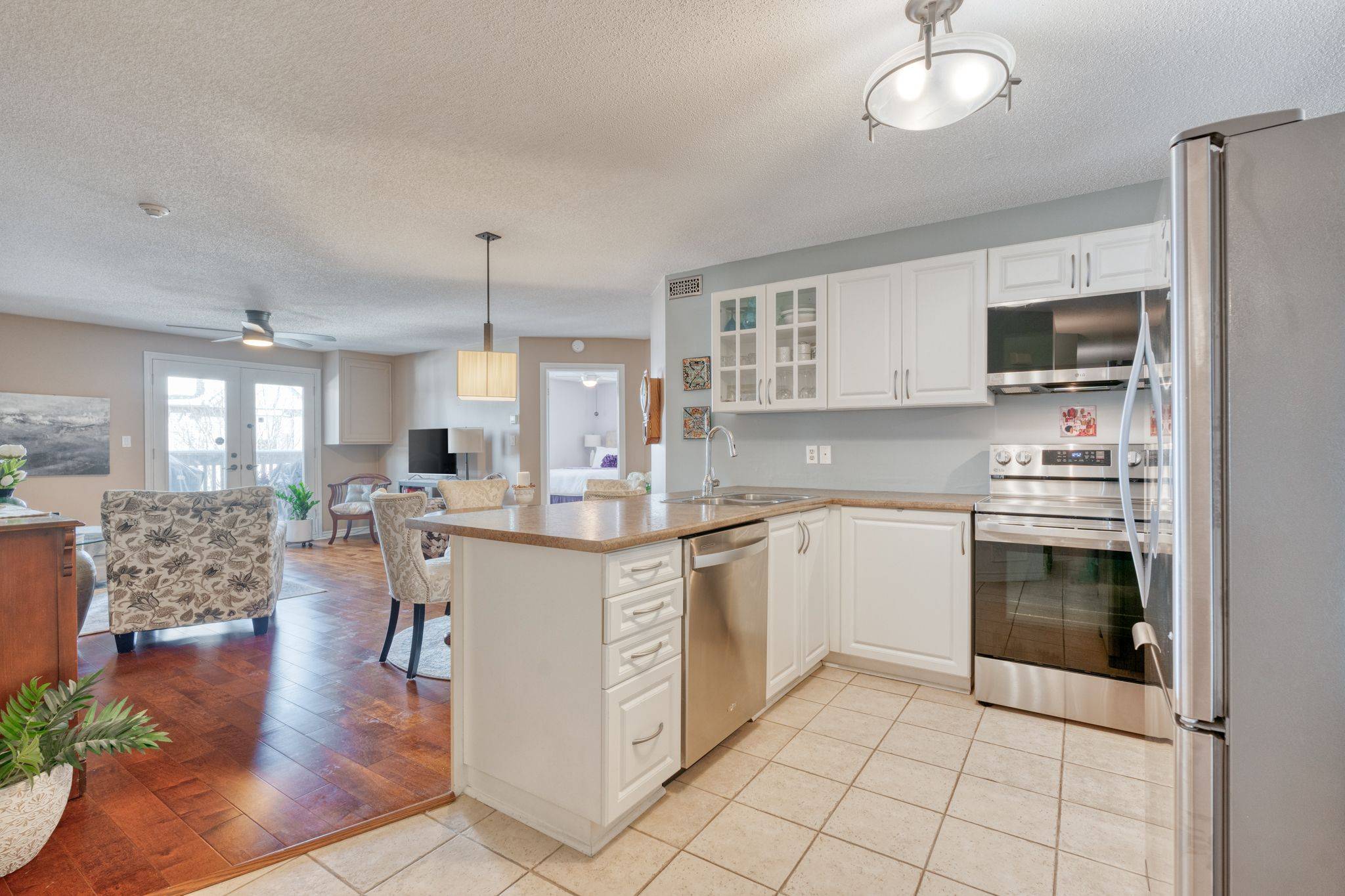 Burlington, ON L7M 4C3,2030 Cleaver AVE #324