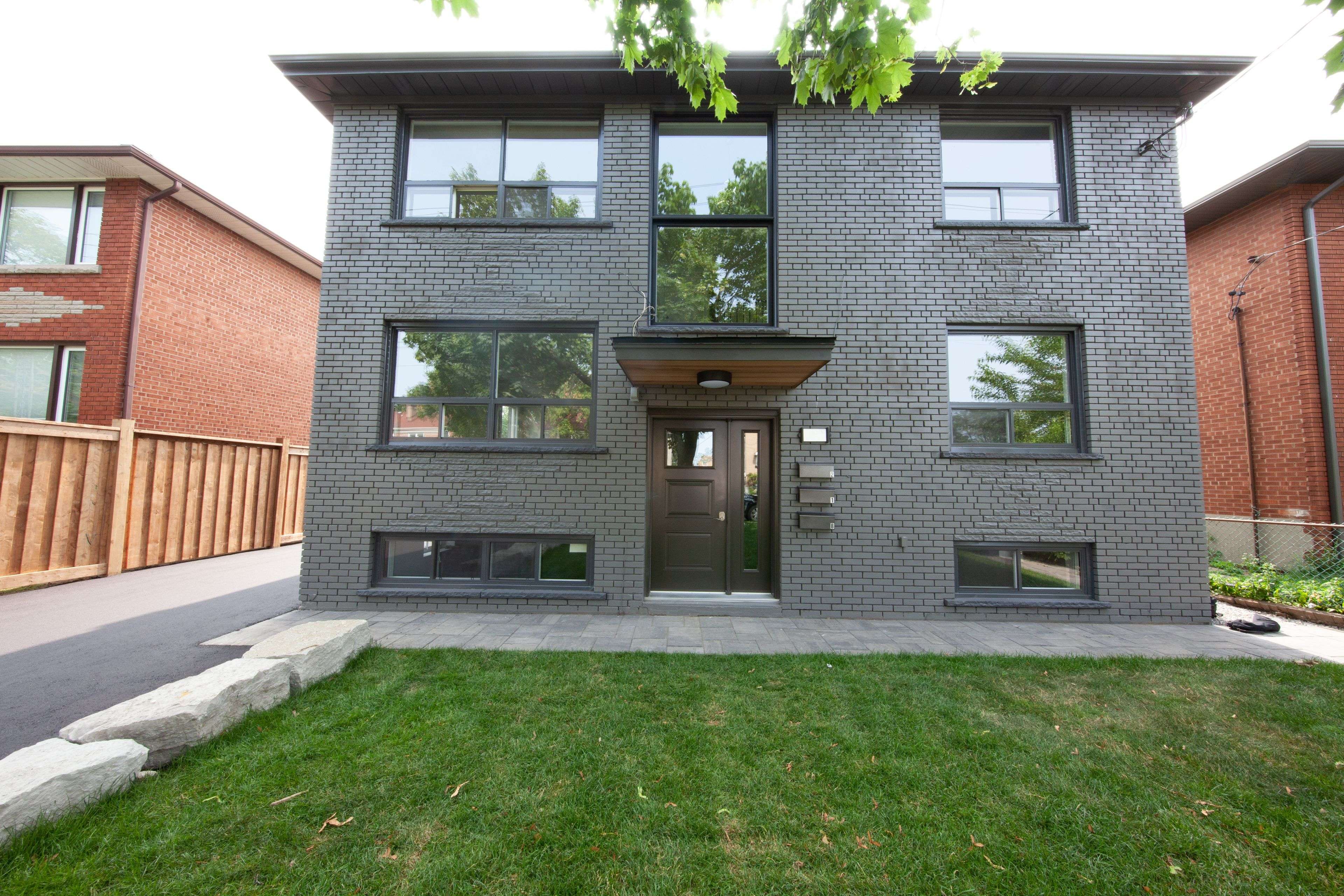 Toronto W06, ON M8W 4A9,34 Robindale AVE #Basement