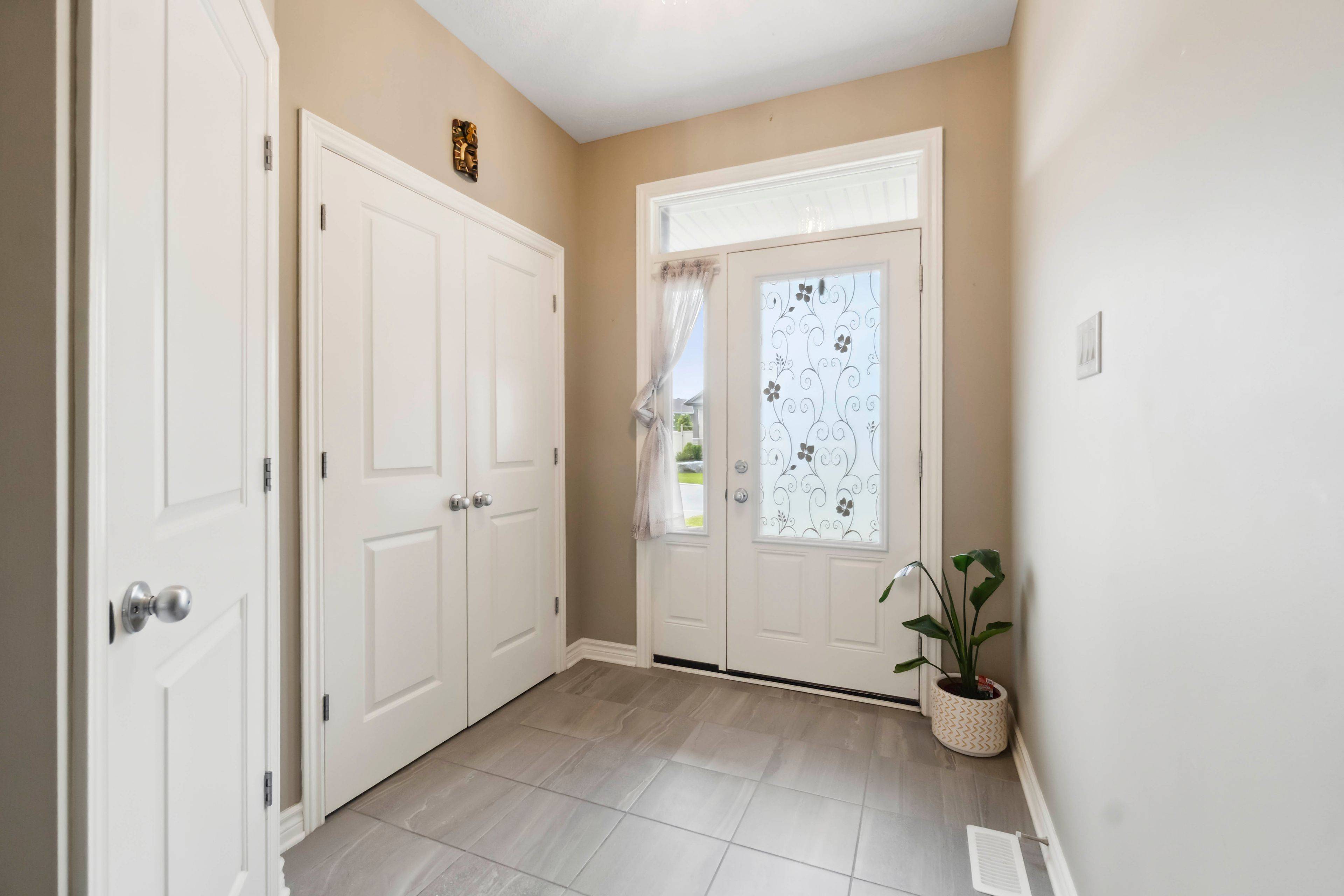 Stittsville - Munster - Richmond, ON K2S 0Z4,102 Hickstead WAY