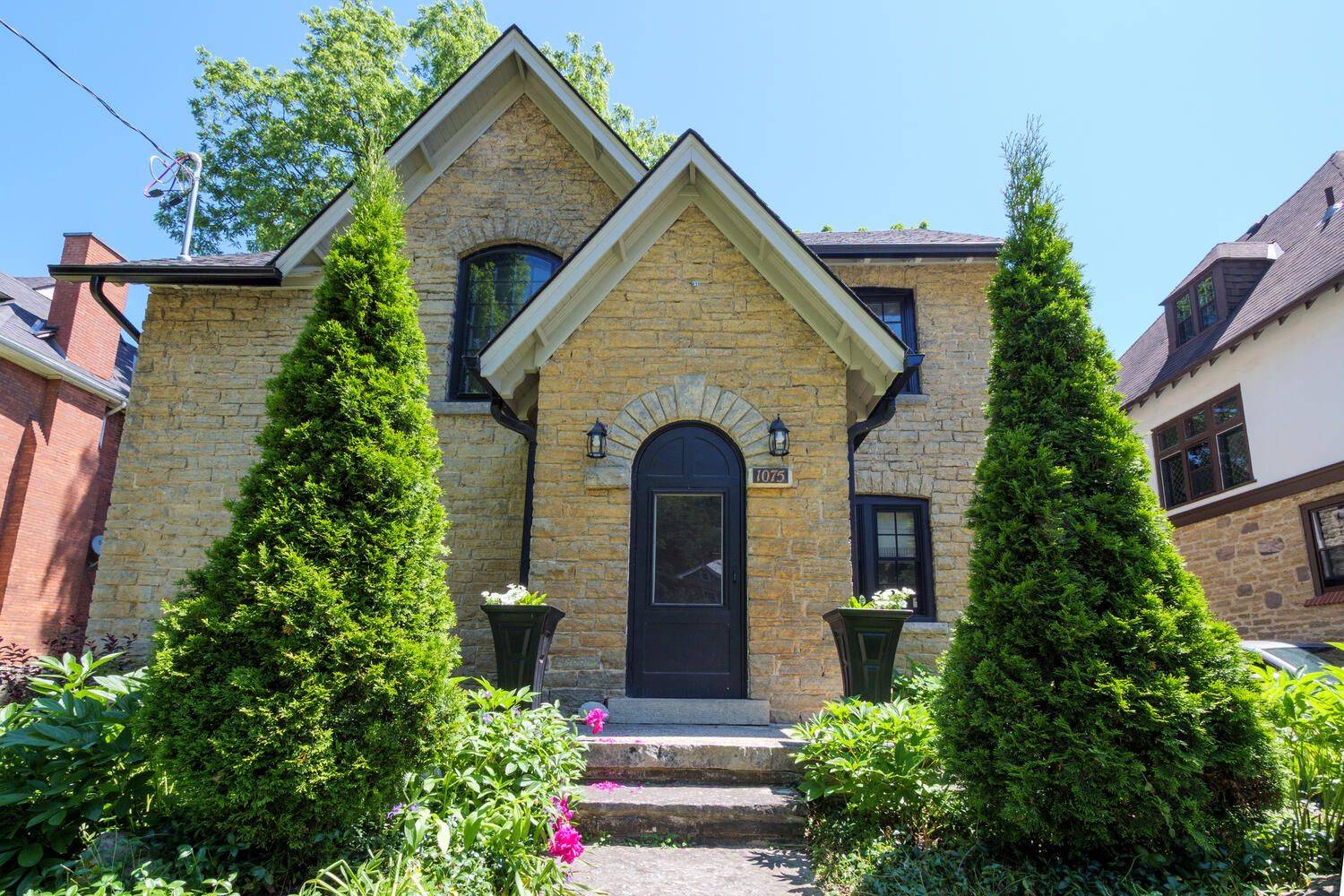 Owen Sound, ON N4K 4W1,1075 4th AVE W