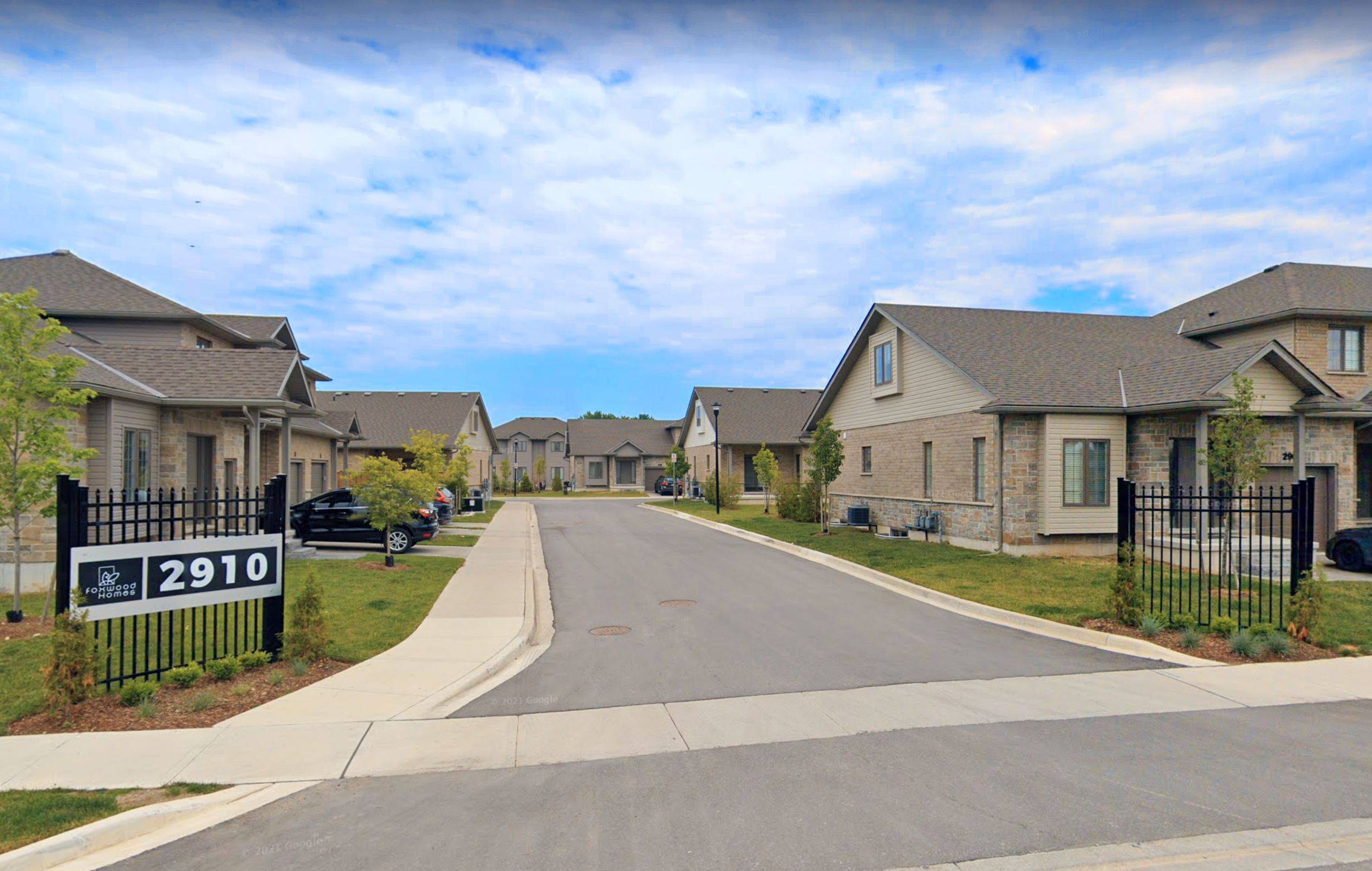 London North, ON N6G 5B4,2910 Tokala TRL #64