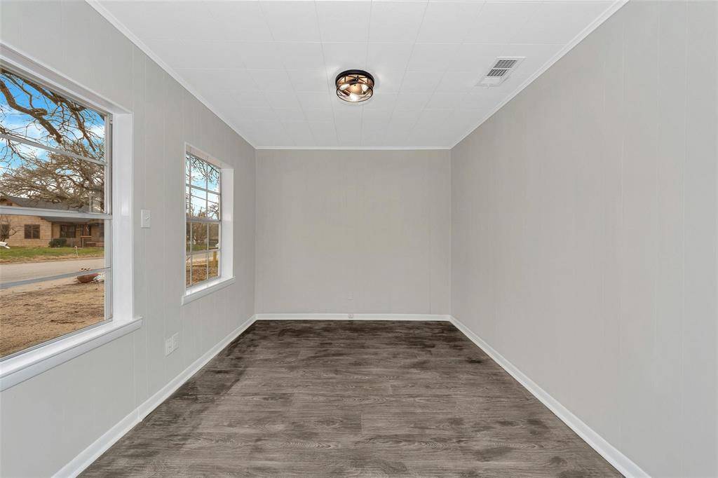 Weatherford, TX 76086,427 W Ball Street