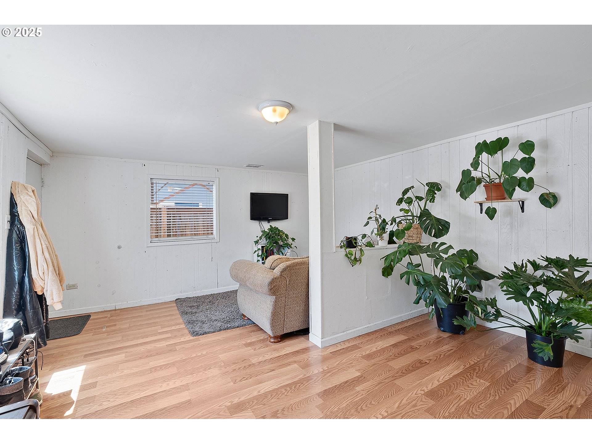 Portland, OR 97206,6712 SE PARDEE ST #A
