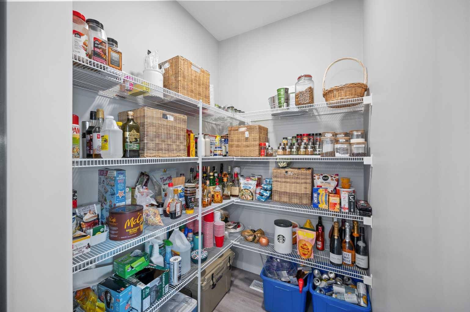 Calgary, AB t3l2m4,180 Rowmont BLVD NW