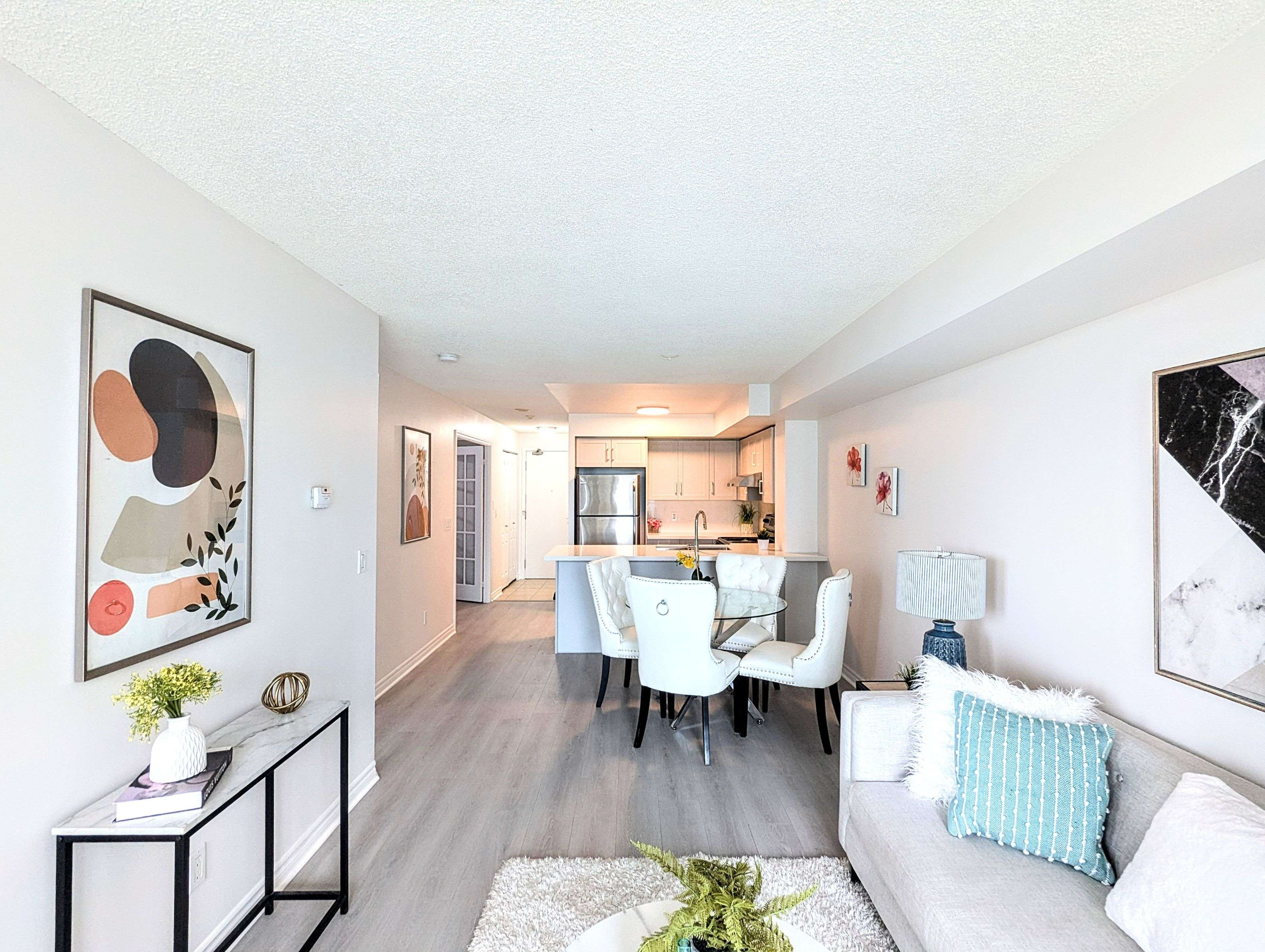 Toronto C15, ON M2K 3E2,17 Barberry PL #1105