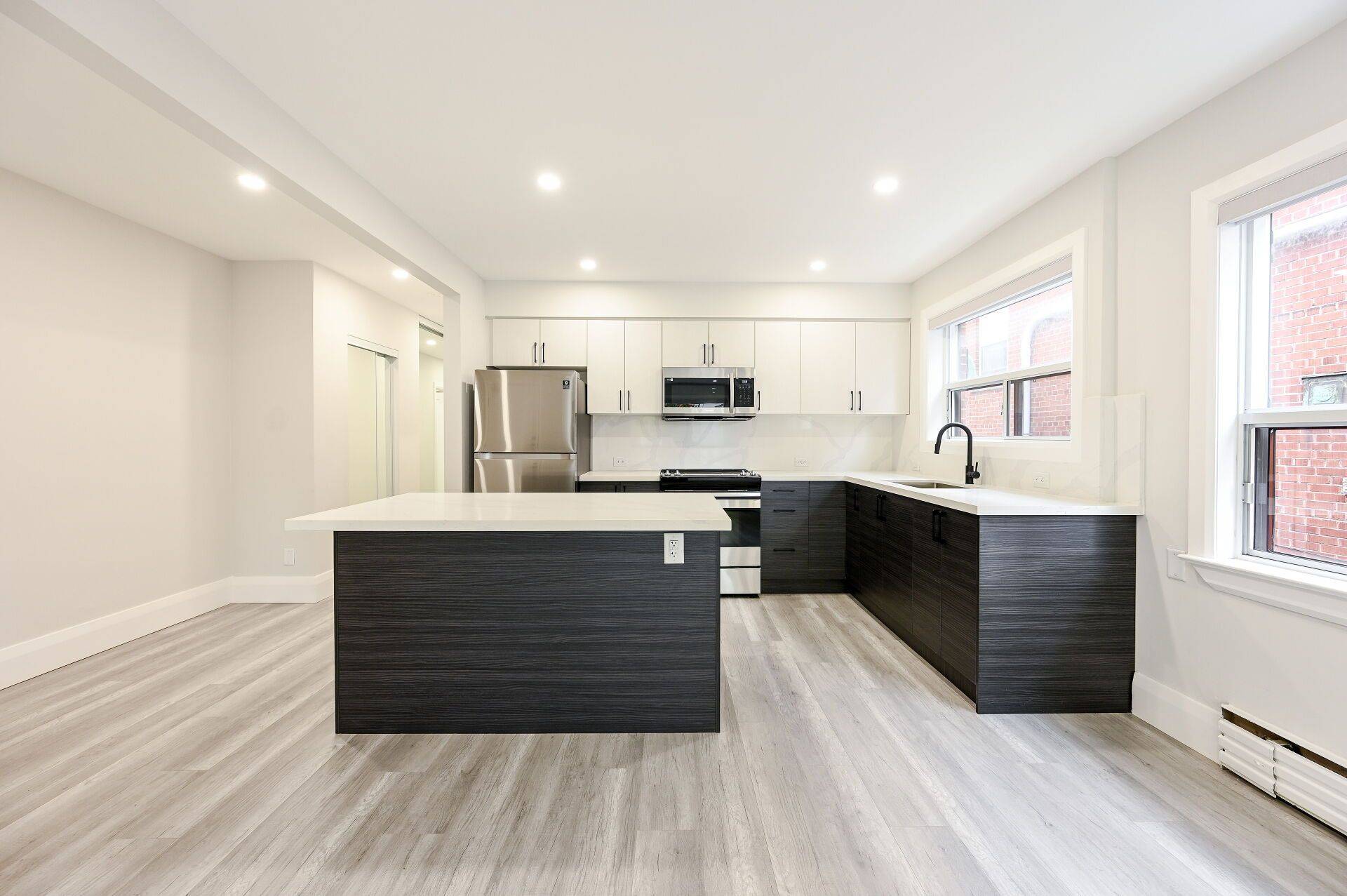 Toronto E03, ON M4J 3Z8,31 Frankdale AVE #2