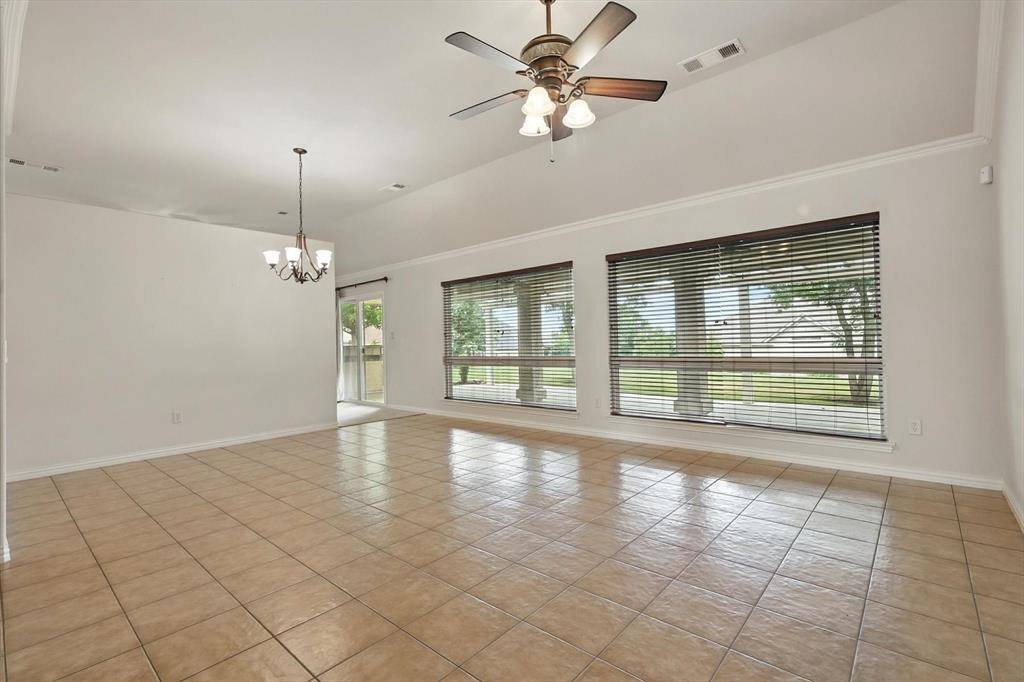 Denton, TX 76207,10000 La Jolla Way