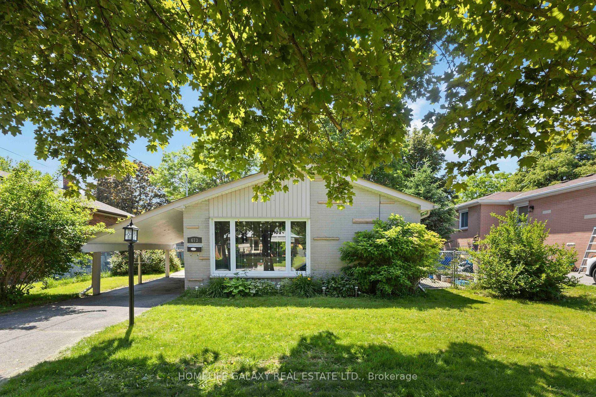 Oshawa, ON L1G 1W5,673 Lansdowne DR