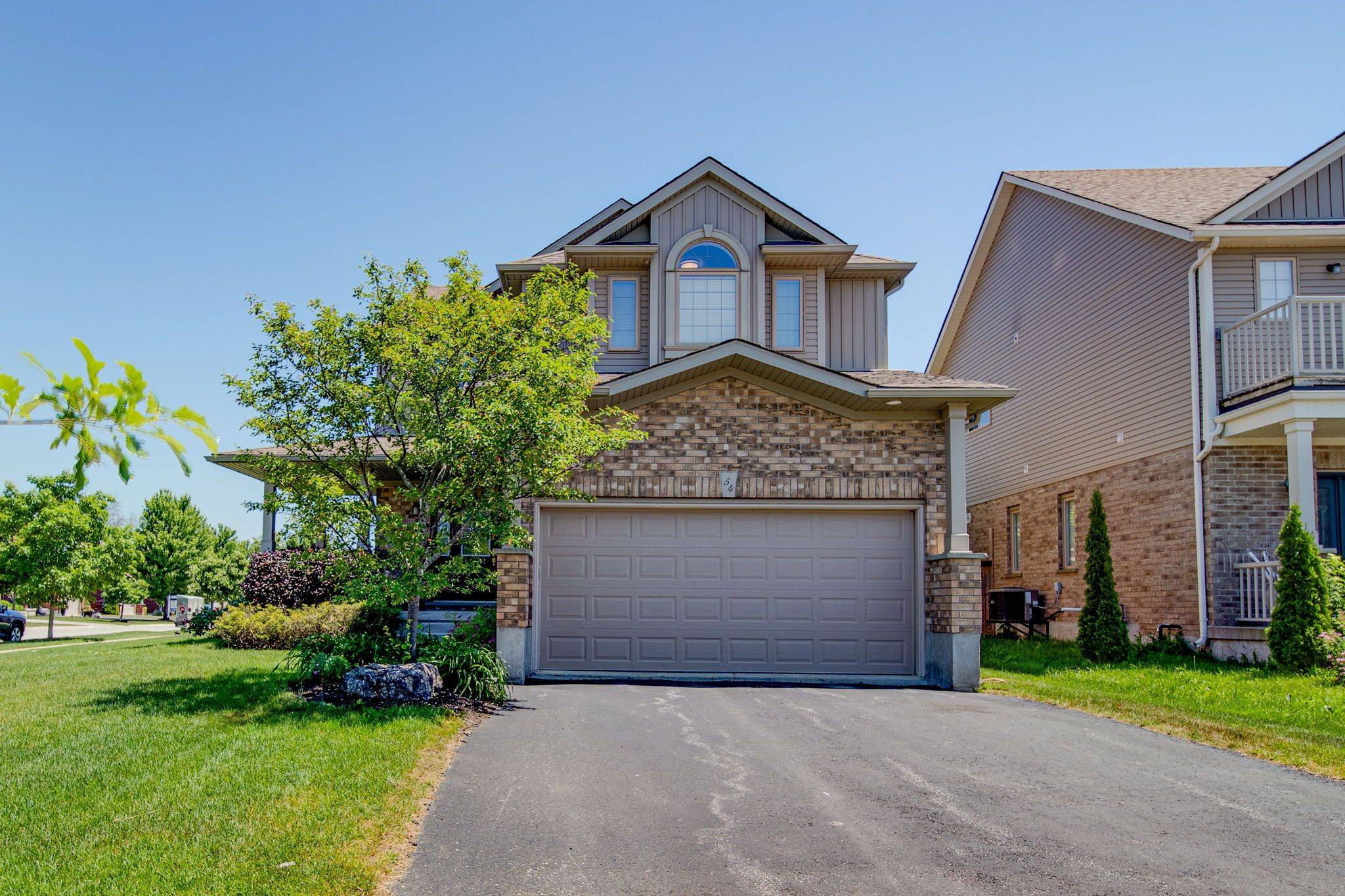 Collingwood, ON L9Y 0C9,54 Chamberlain CRES