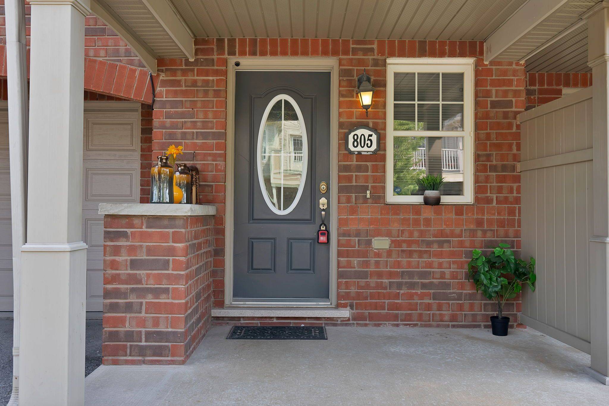 Milton, ON L9T 0Z8,805 Fowles CT