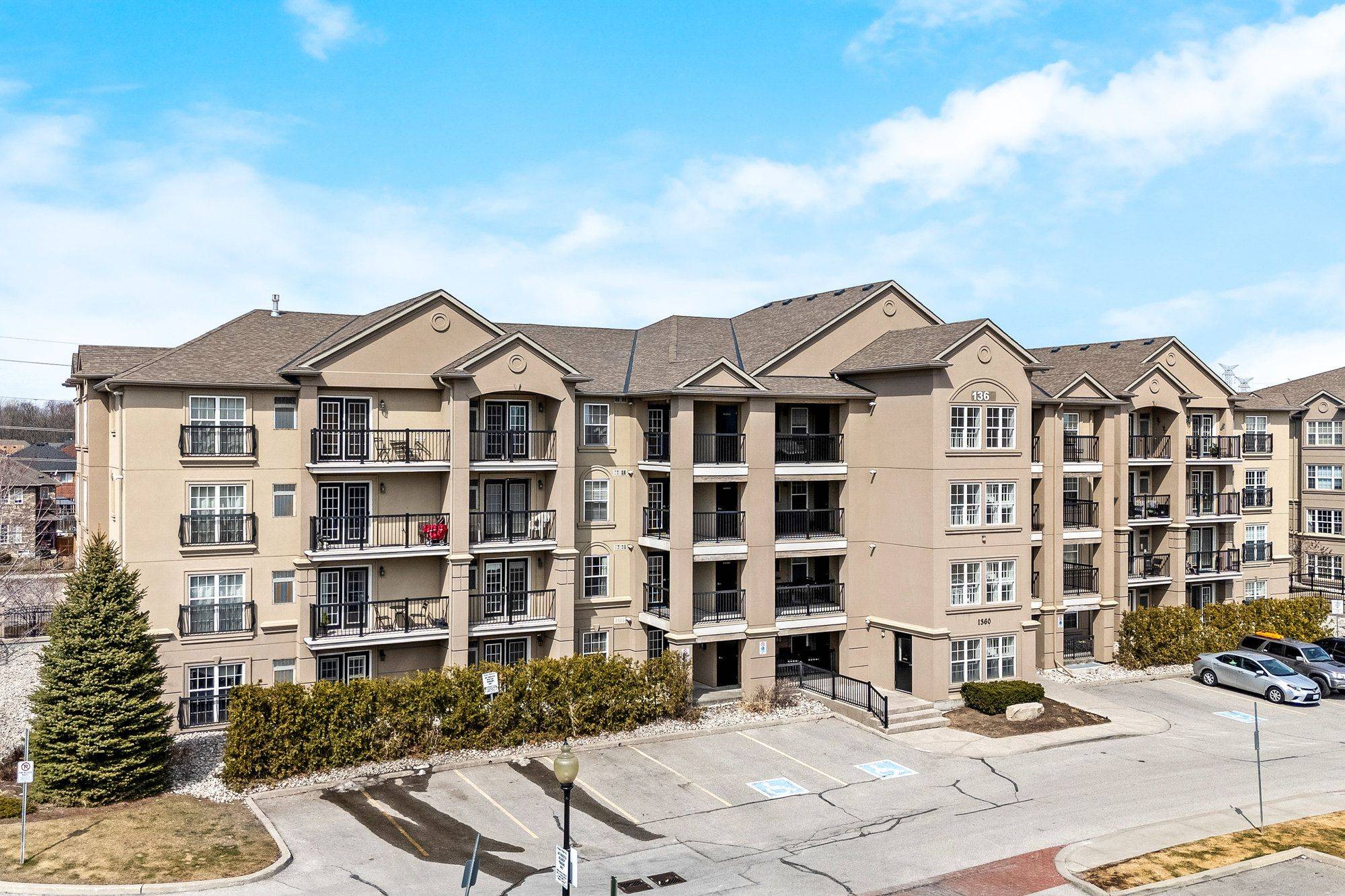 Milton, ON L9T 7S5,1360 Main ST E #304