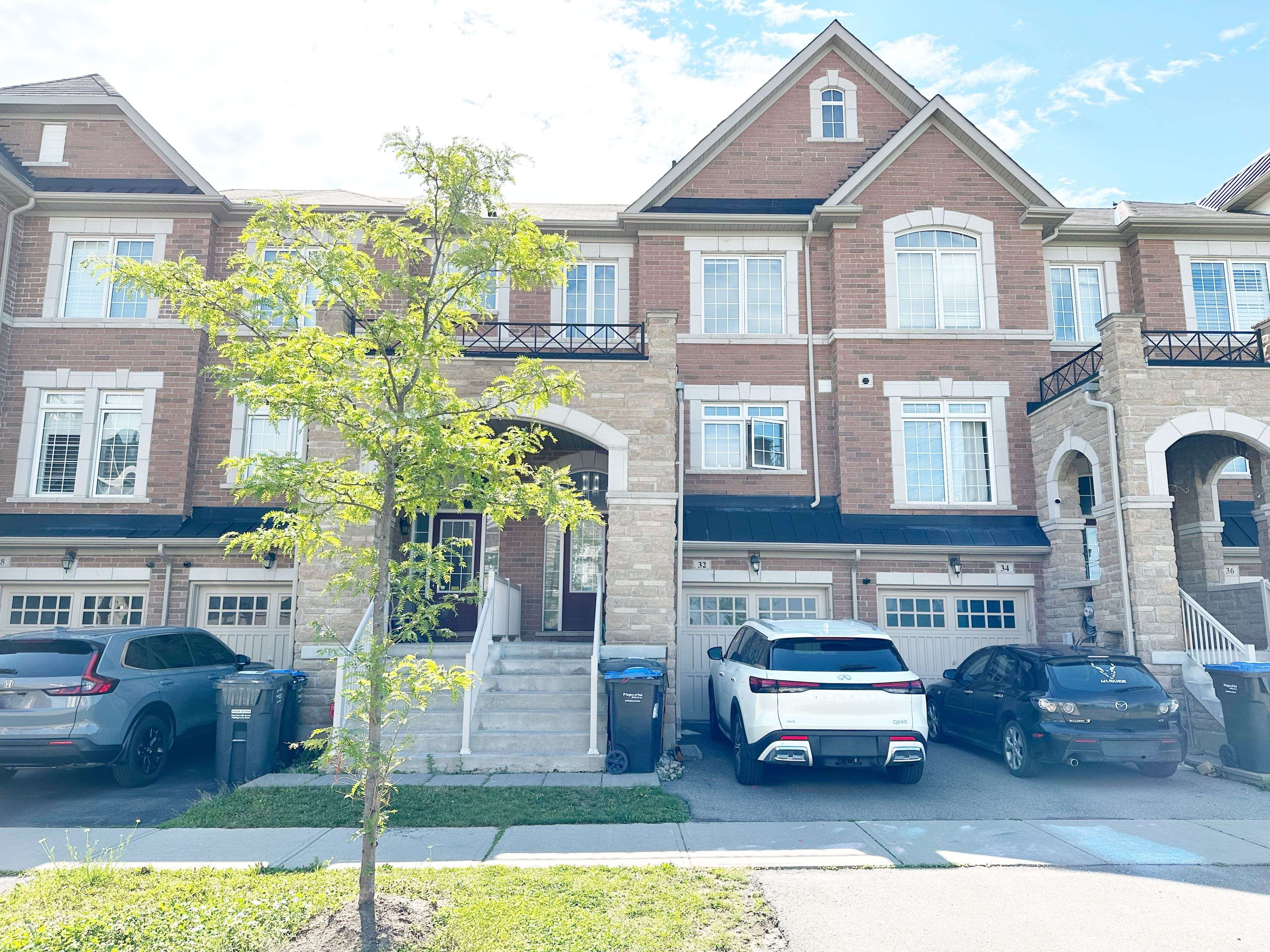 Brampton, ON L7A 4B4,32 Rockman CRES
