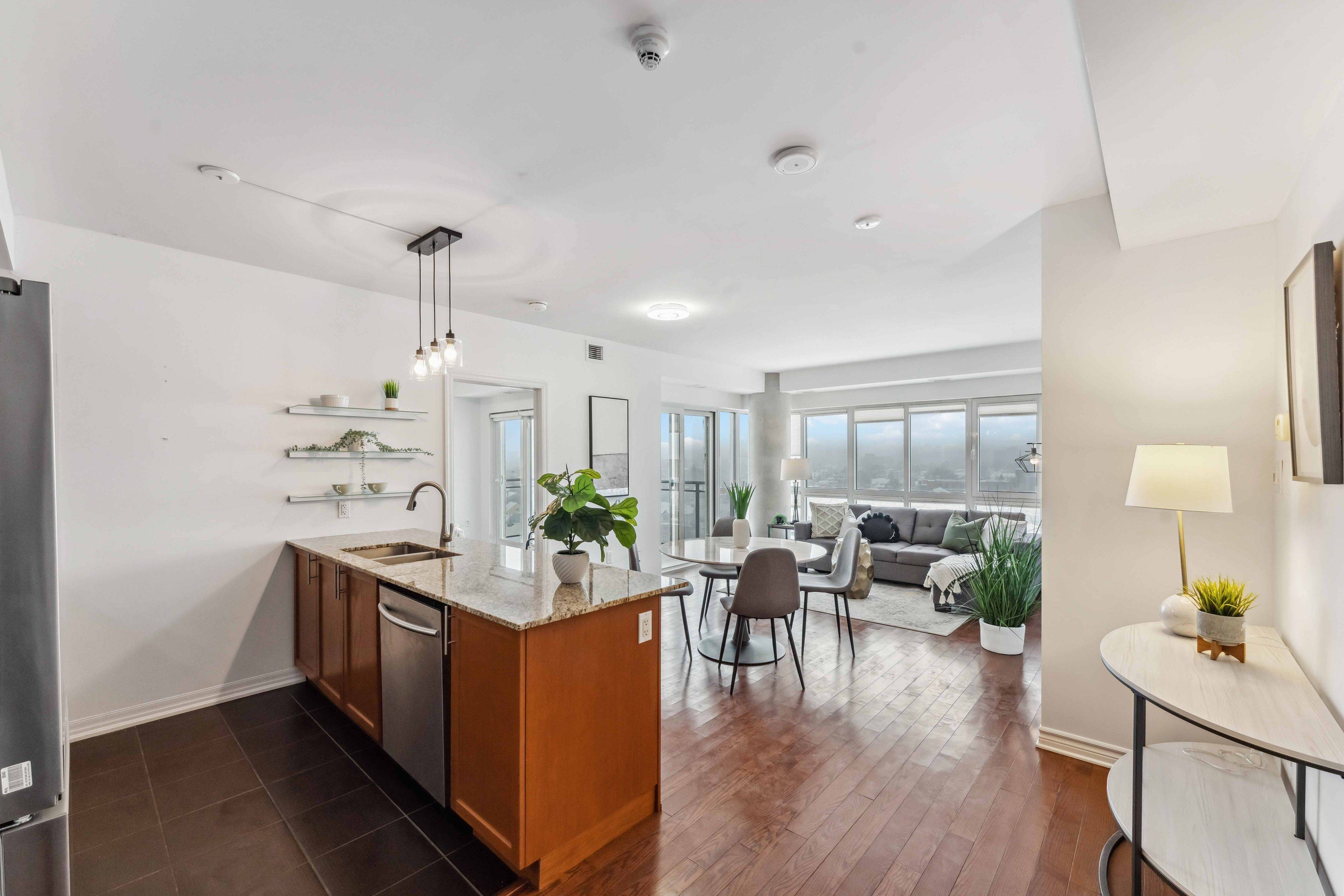 Vanier And Kingsview Park, ON K1L 0A9,90 Landry ST #907