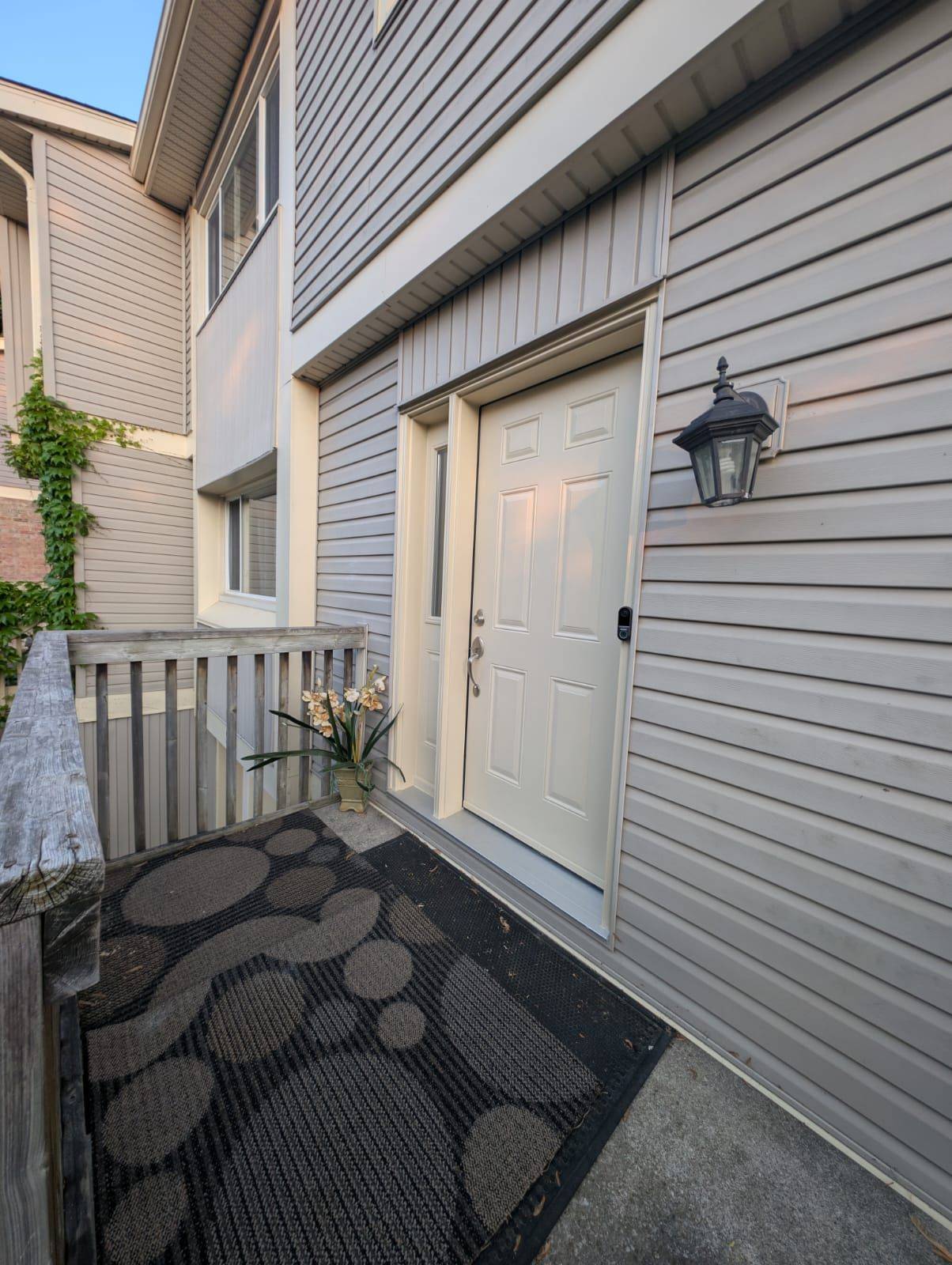 Kitchener, ON N2P 1G8,30 Green Valley DR #9