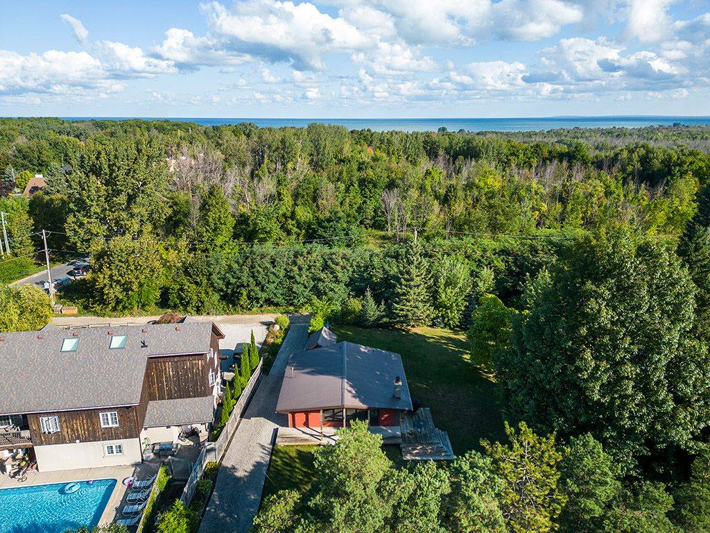 Blue Mountains, ON L9Y 3Z2,104 Ridgeview DR
