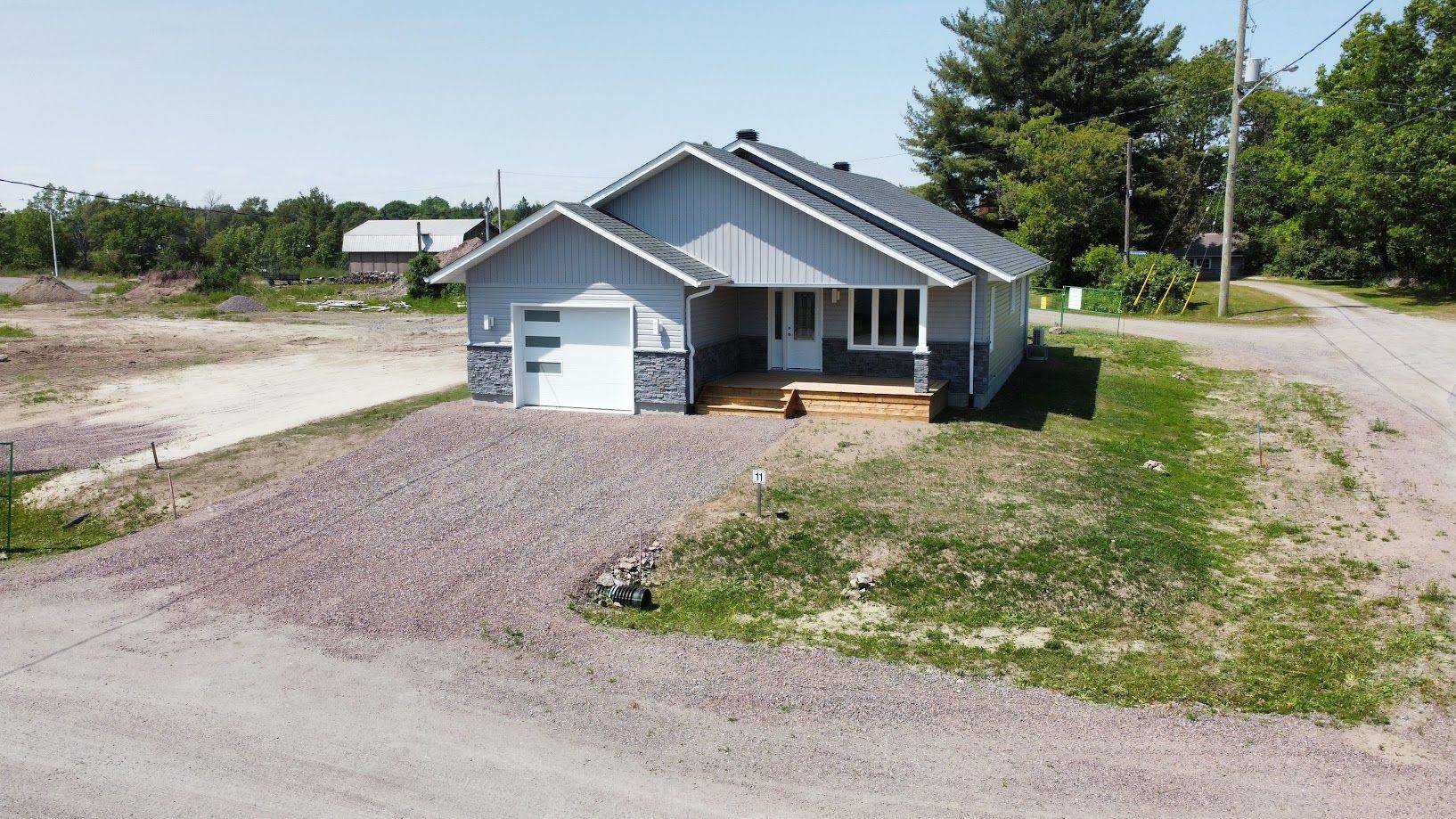 West Nipissing, ON P2B 3E6,1 Moon CT