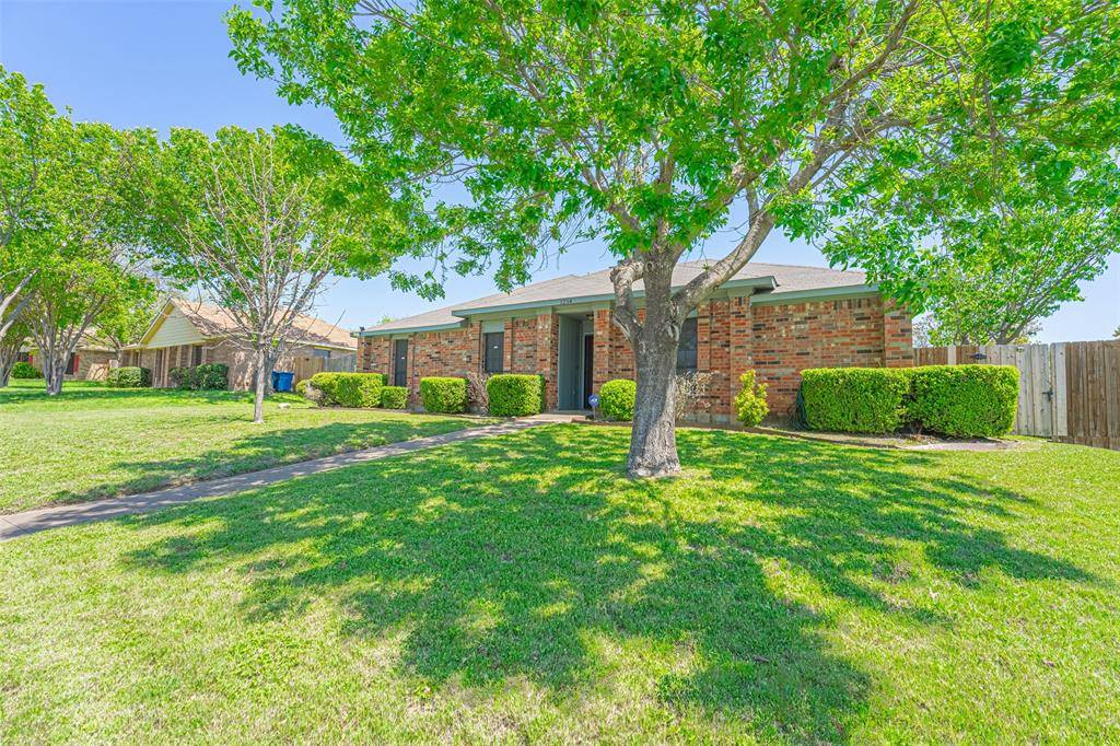 Desoto, TX 75115,1234 Royal Oak Drive