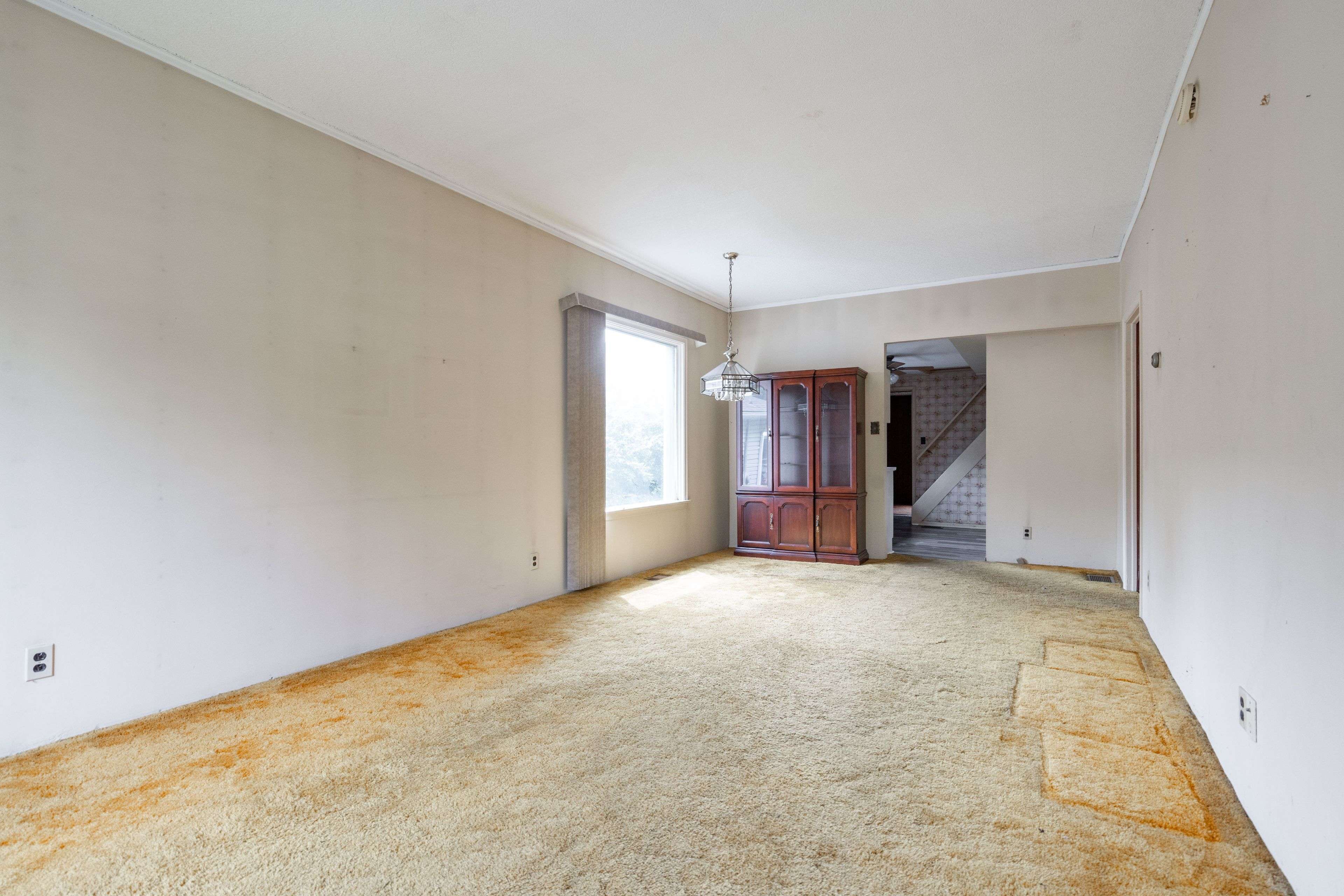 Oshawa, ON L1J 1R3,157 College AVE