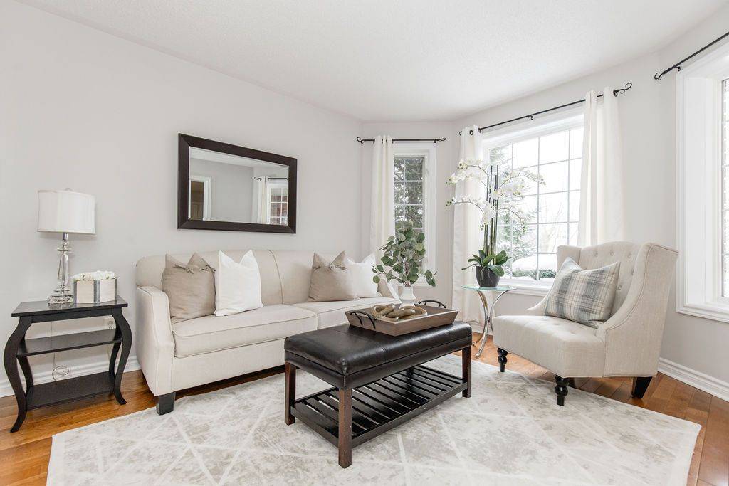 Barrie, ON L4N 0E2,45 Holly Meadow RD