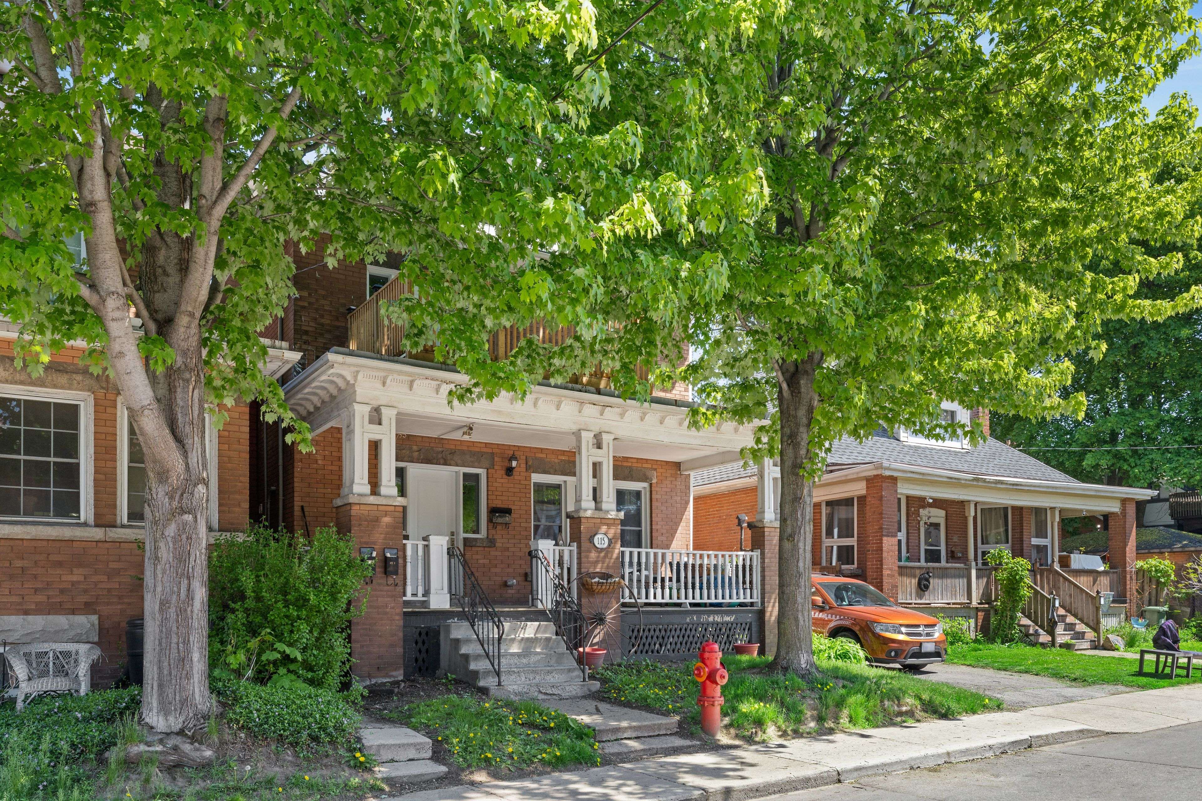 Hamilton, ON L8M 2X4,115 Spadina AVE