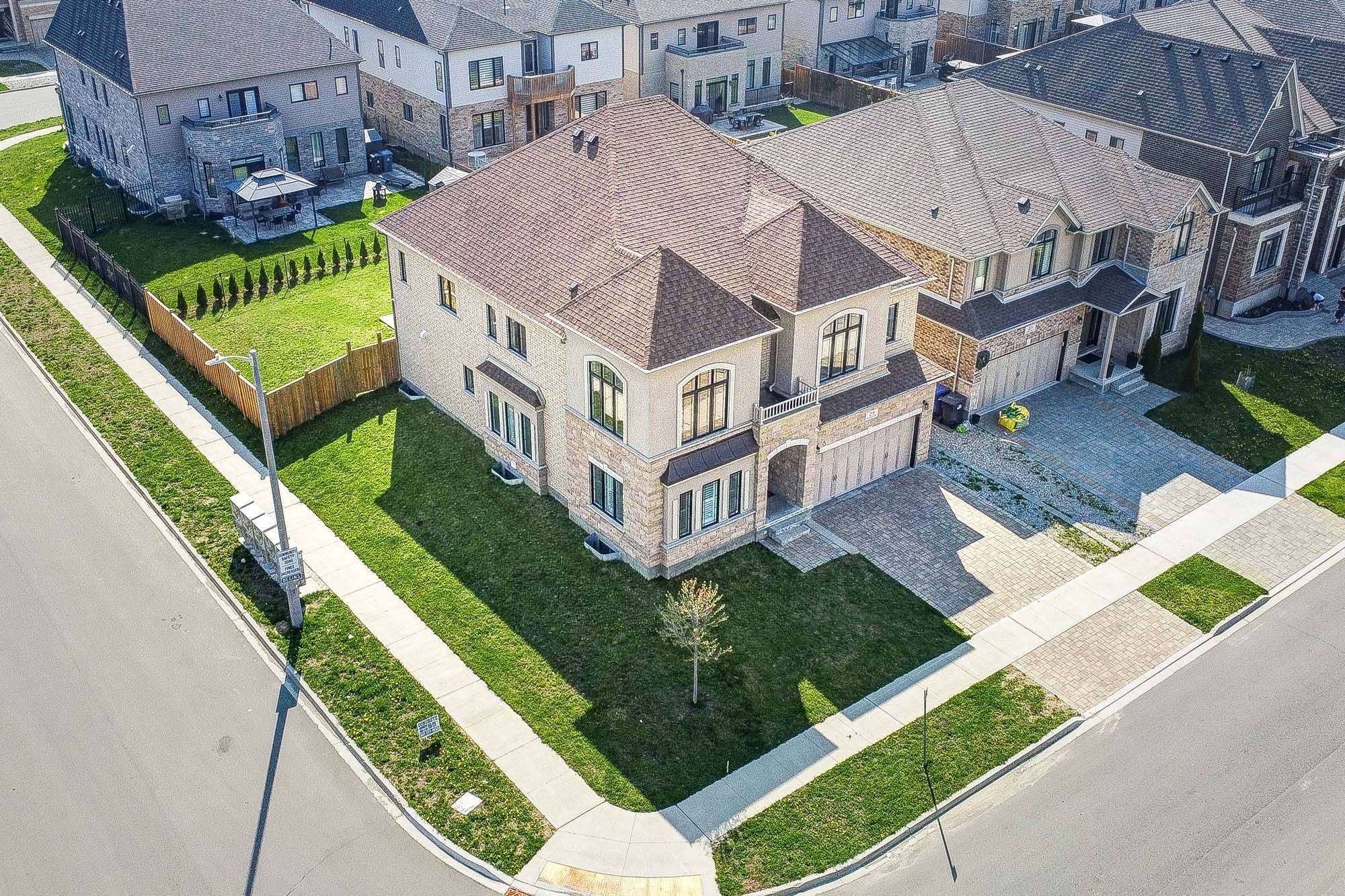 Guelph, ON N1G 0A8,29 Kirvan DR