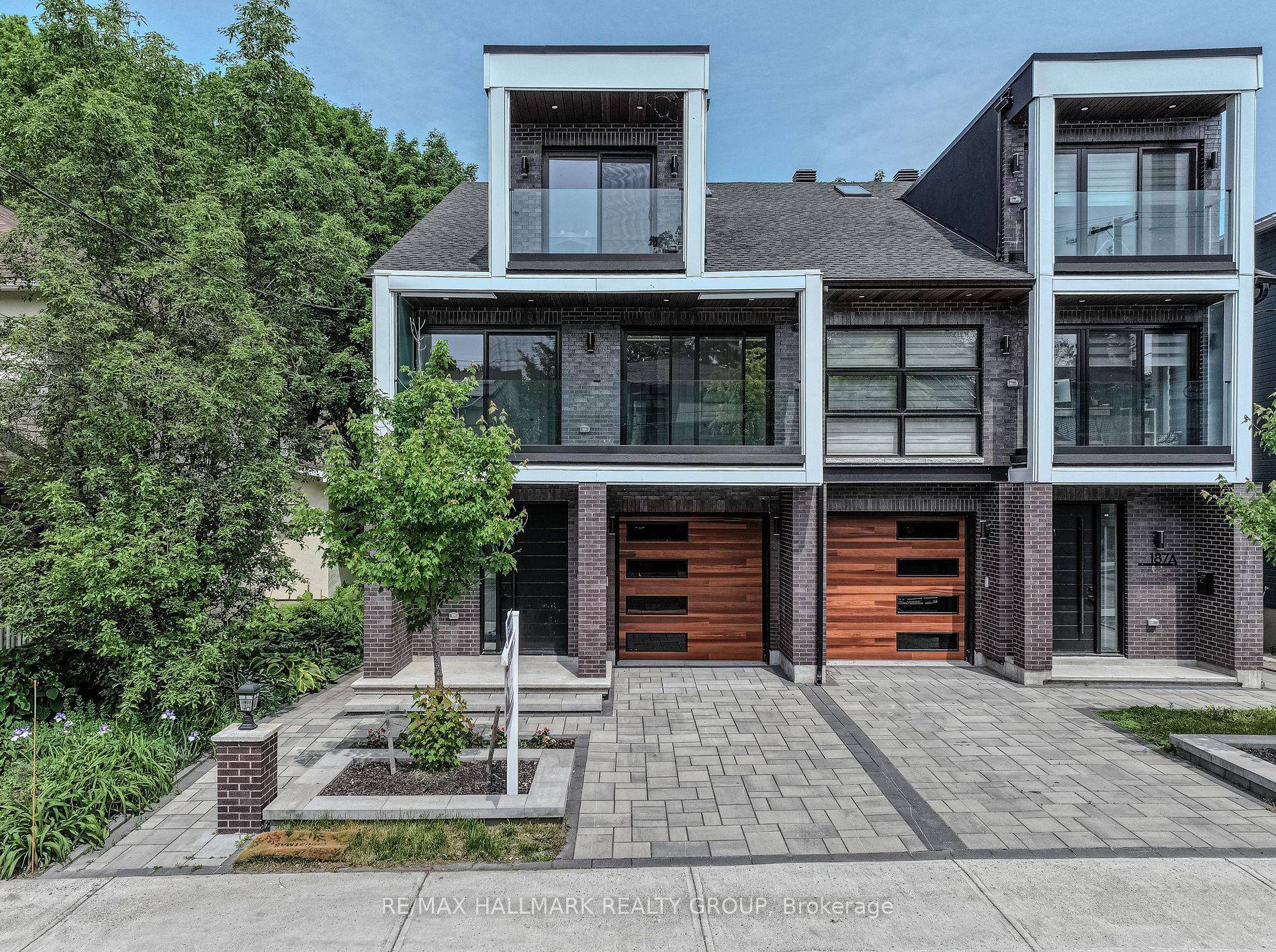Tunneys Pasture And Ottawa West, ON K1Y 0J5,185 CARLETON AVE