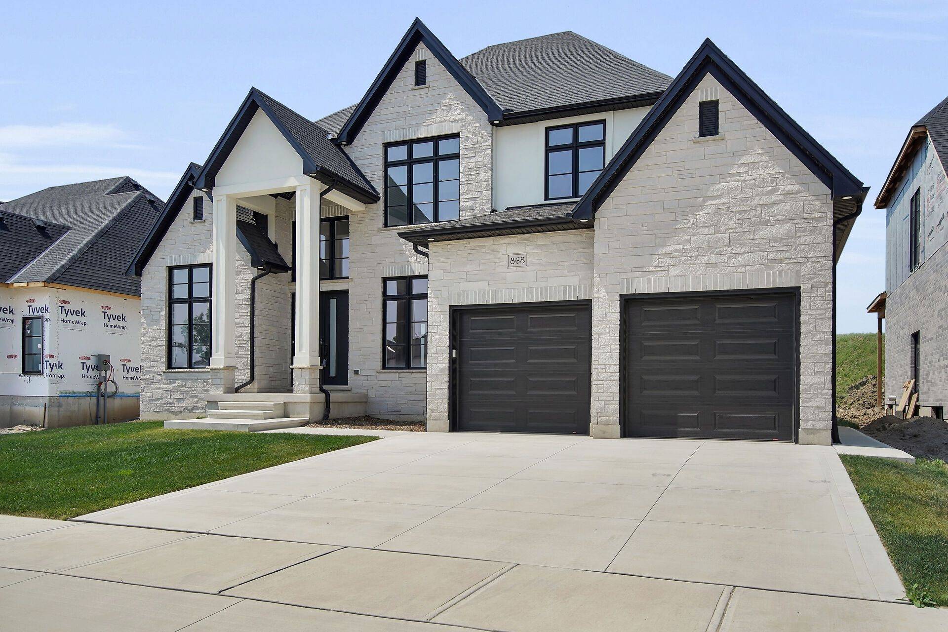 London North, ON N6G 3X9,868 EAGLETRACE DR