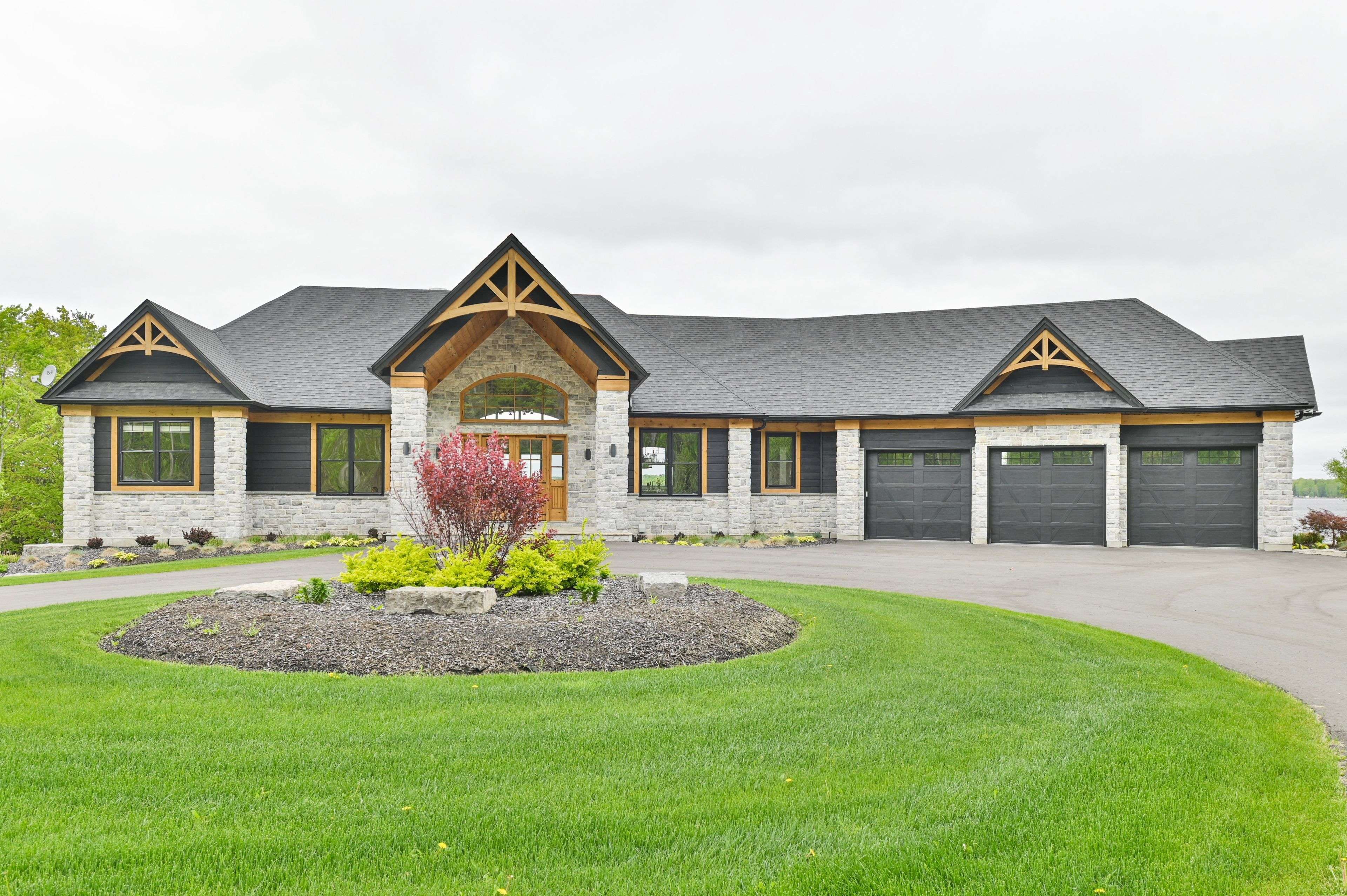 Centre Hastings, ON K0K 2K0,555 Mile Point LN