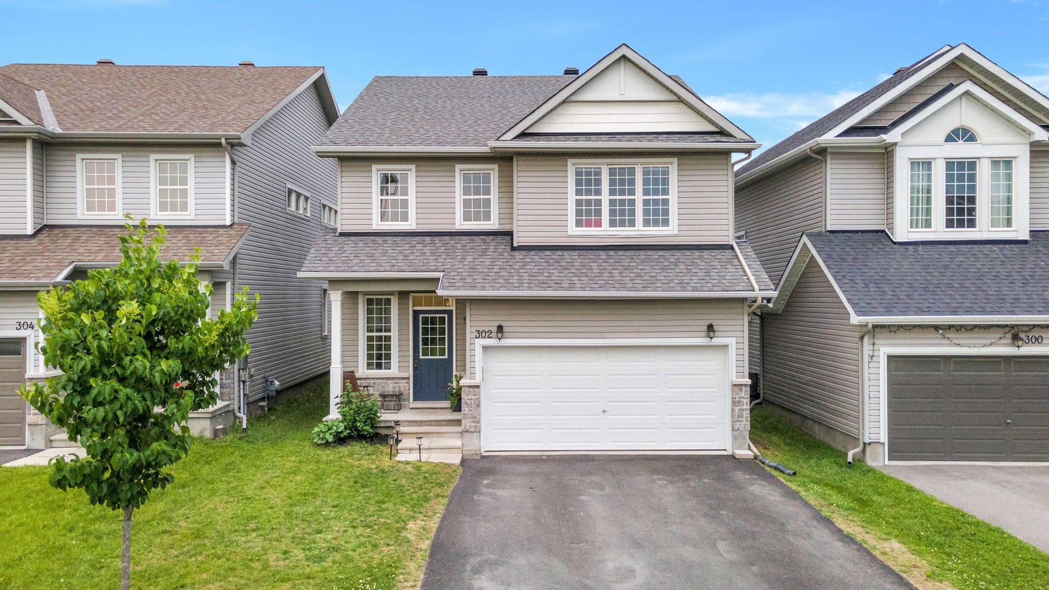 Kanata, ON K2S 1S3,302 Haliburton HTS