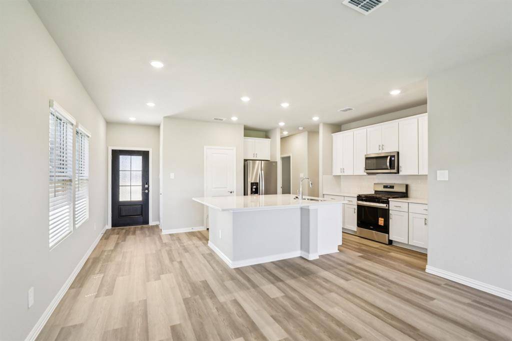 Lavon, TX 75166,921 Dayflower Court
