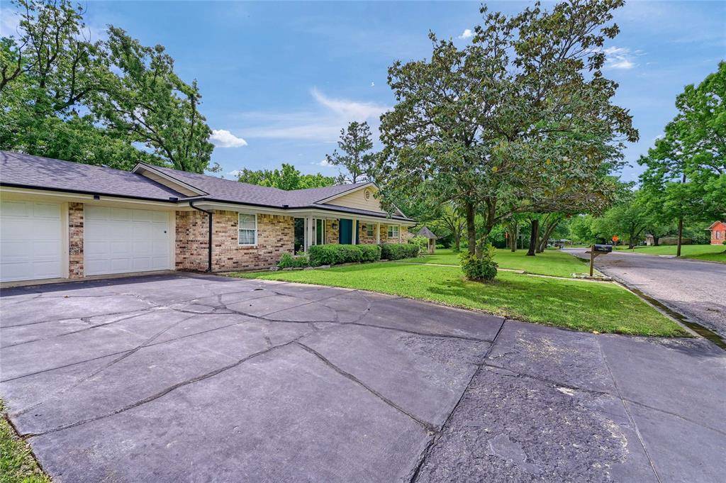 Sherman, TX 75092,2805 Windsor Drive