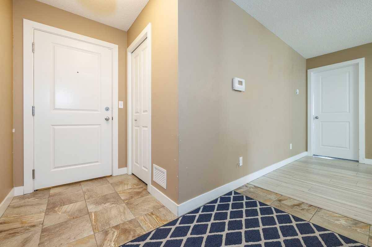 Calgary, AB T2A 4Y5,1317 27 ST SE #1102