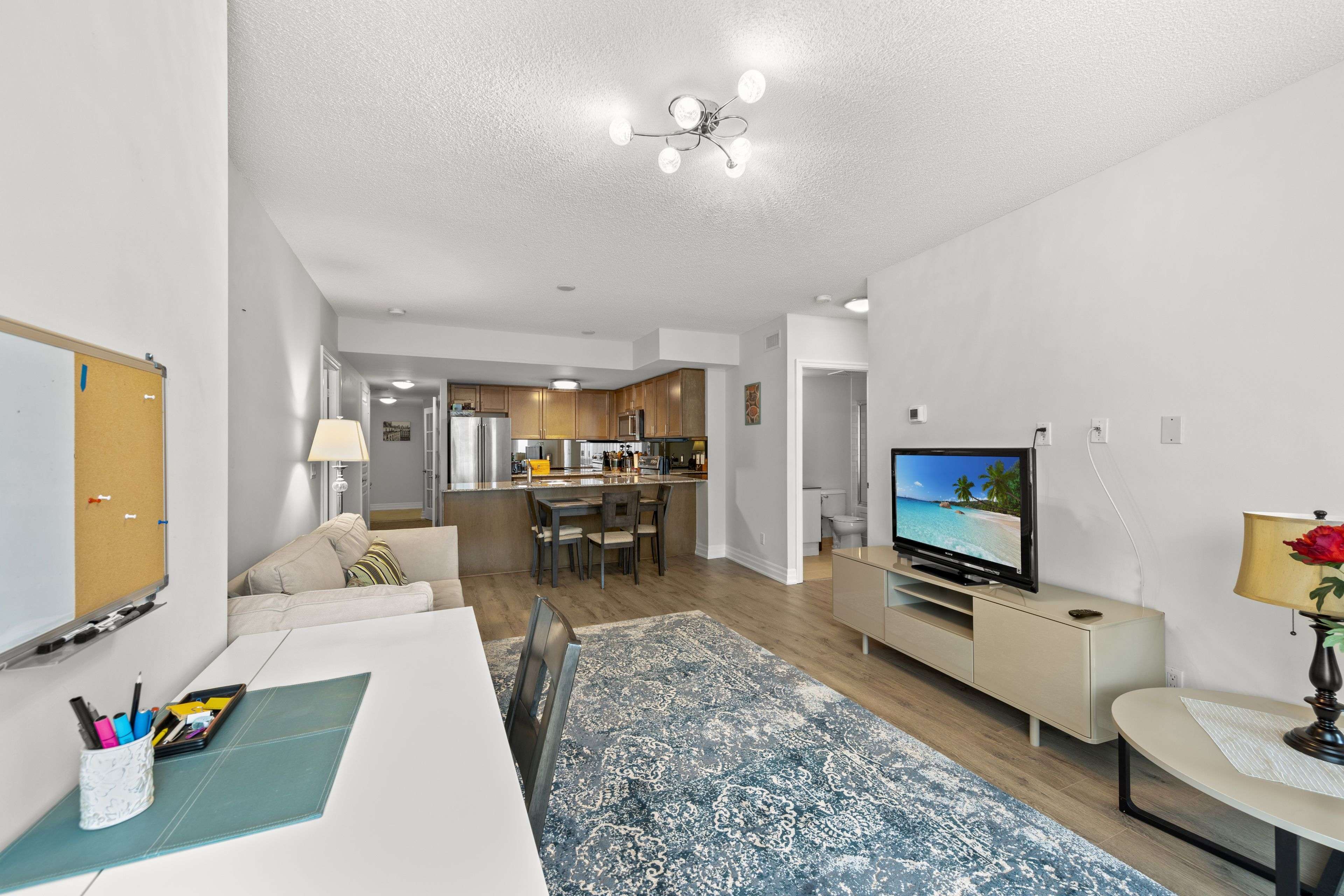 Toronto C02, ON M5R 1M2,8 Scollard ST #1410