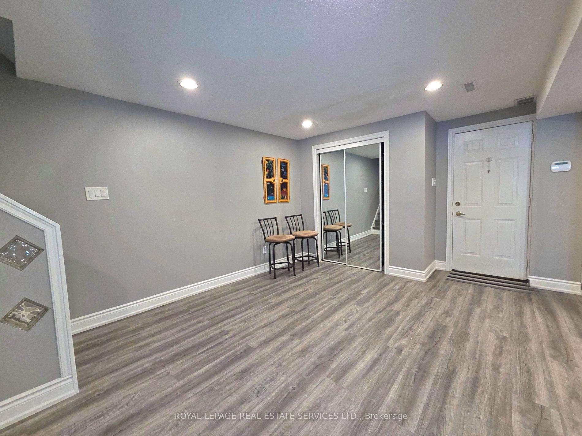 Vaughan, ON L4L 5H1,20 Presidential ST #Lower