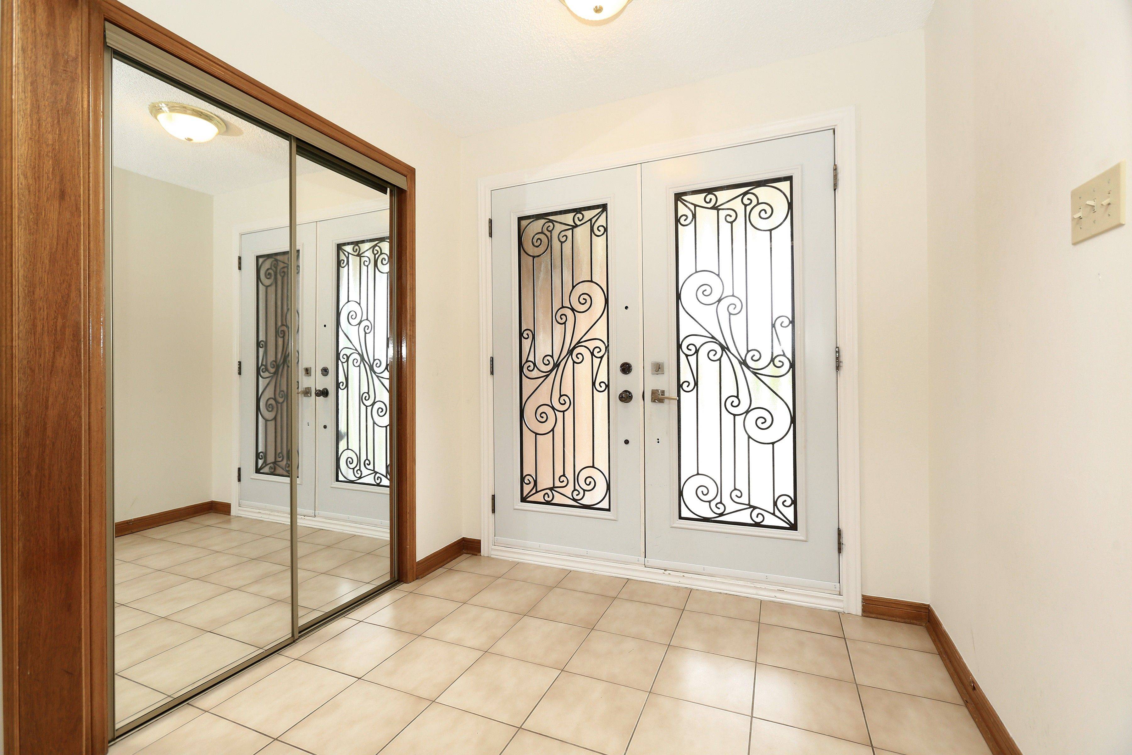 Vaughan, ON L6P 1Y9,129 Father Ermanno CRES