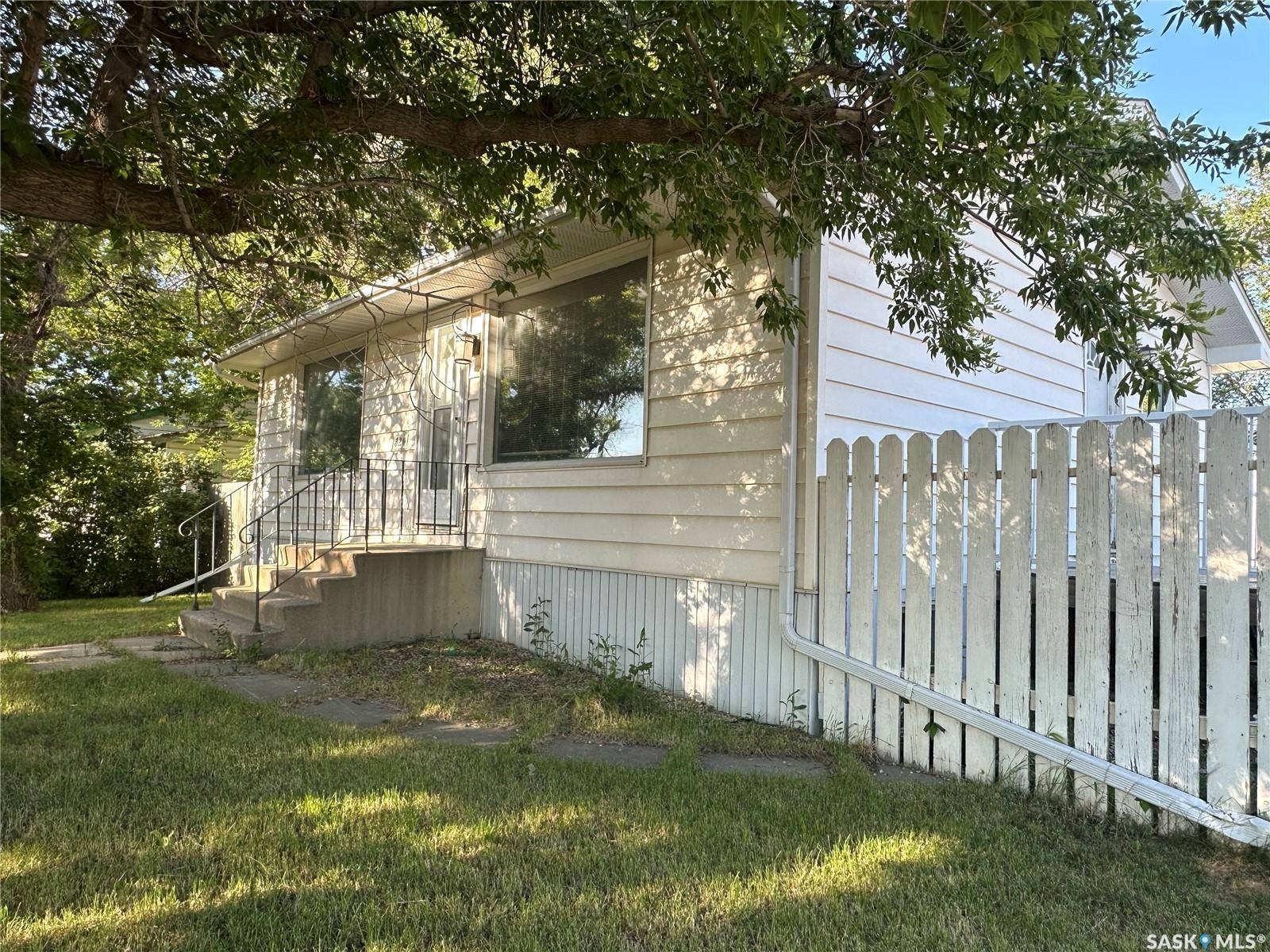 Weyburn, SK S4H 2A8,320 Government ROAD