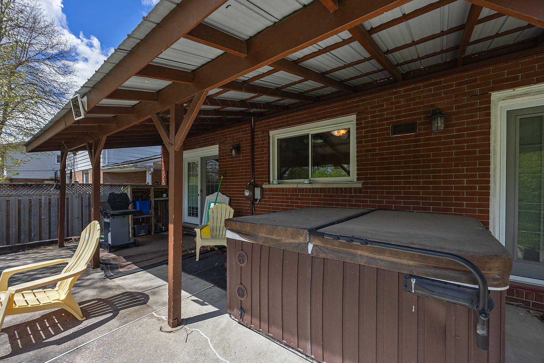 Kingston, ON K7M 1A8,58 CLIFF CRES