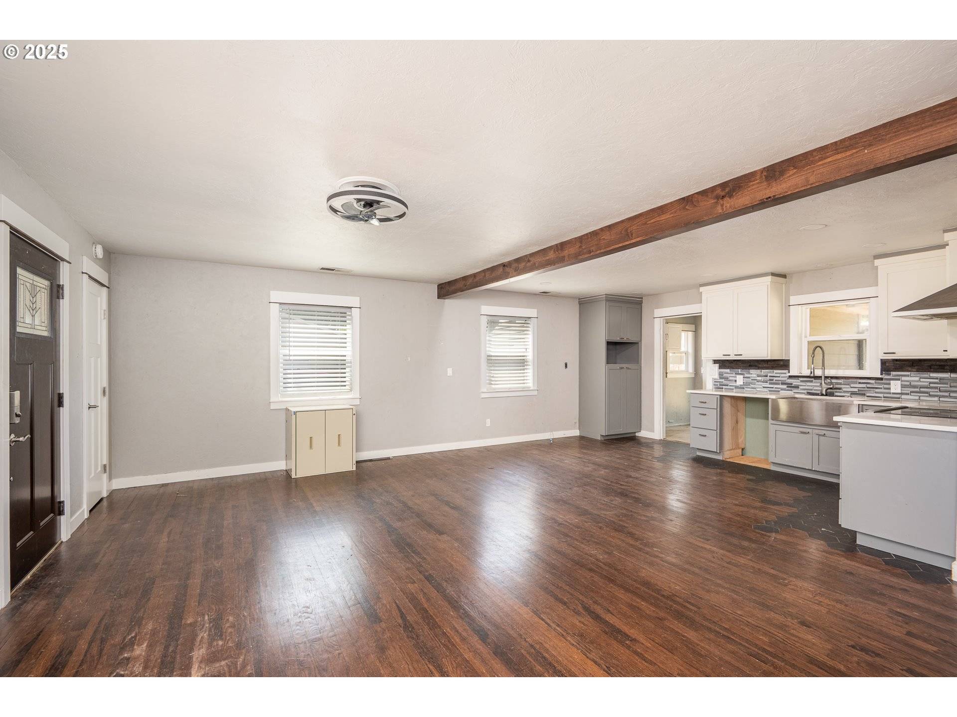 Springfield, OR 97477,590 Colonial DR