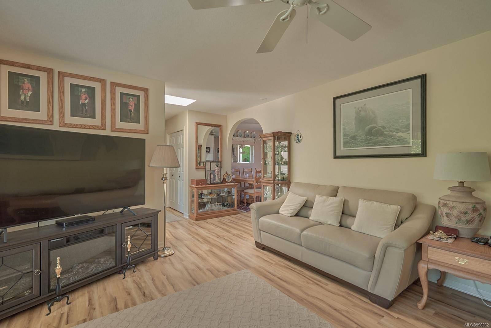 Parksville, BC V9P 2M1,833 Sanderson Rd