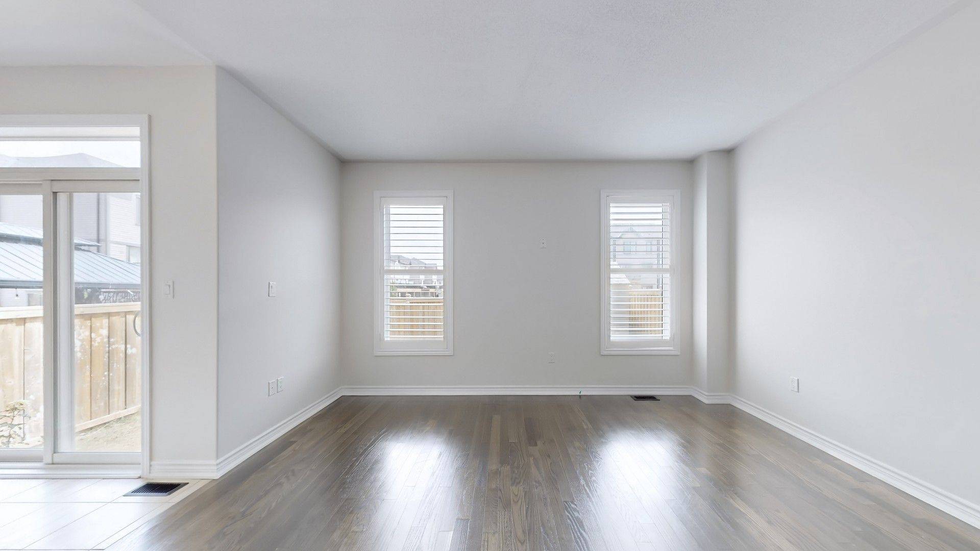 Clarington, ON L1C 0T8,62 Moses CRES