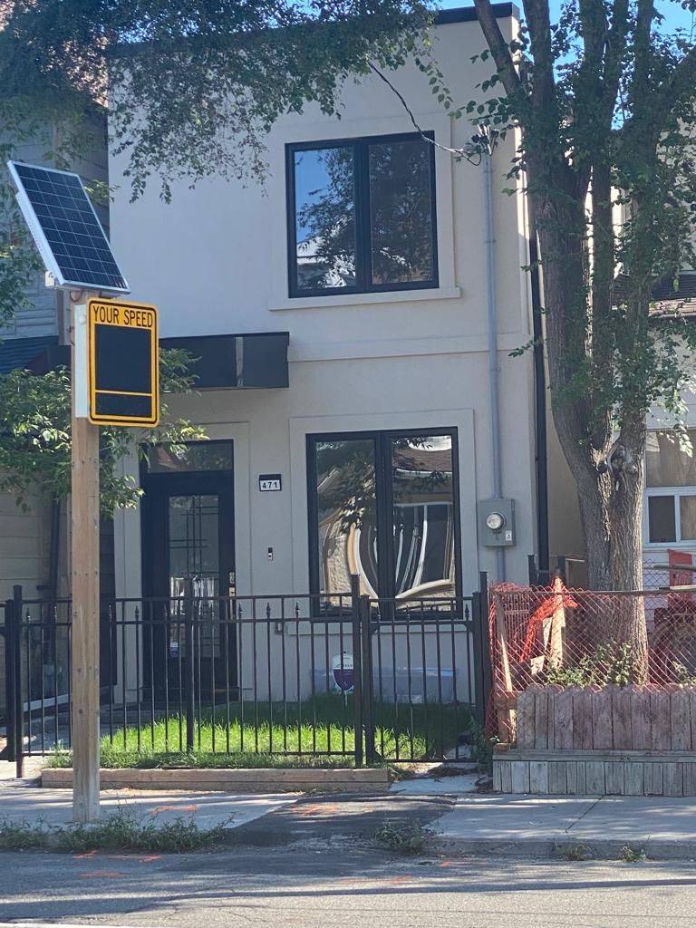 Toronto E01, ON M4J 3G7,471 Jones AVE