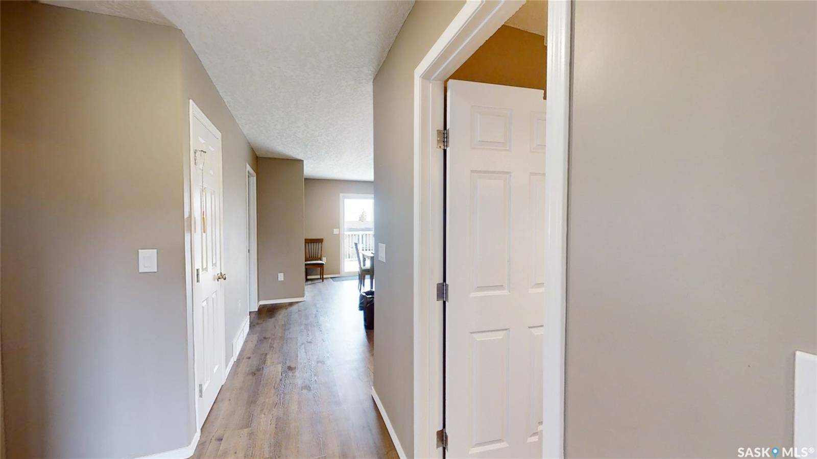 Kerrobert, SK S0L 1R0,712 713 714 716 Columbia AVENUE