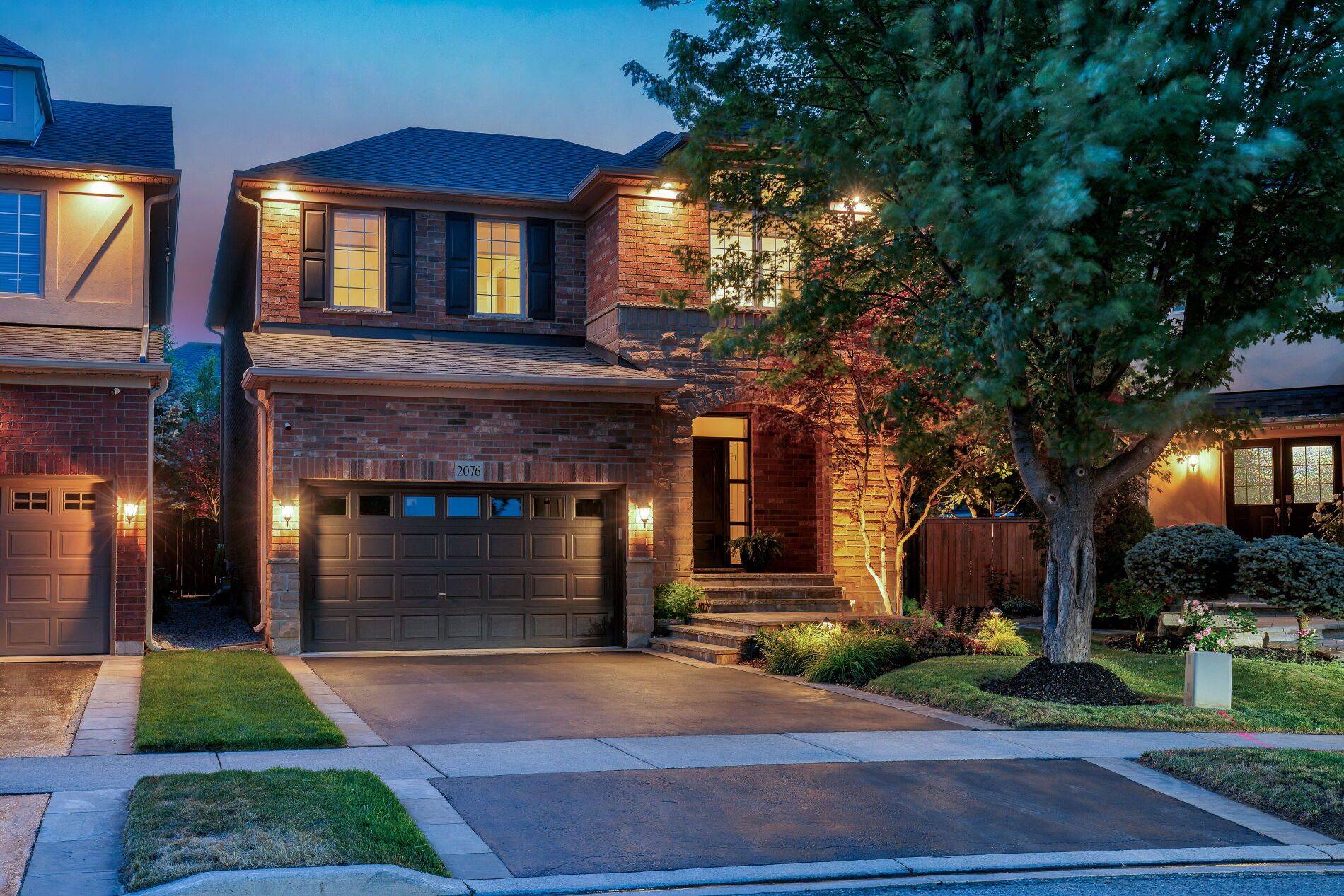 Oakville, ON L6M 5E2,2076 Rochester CIR