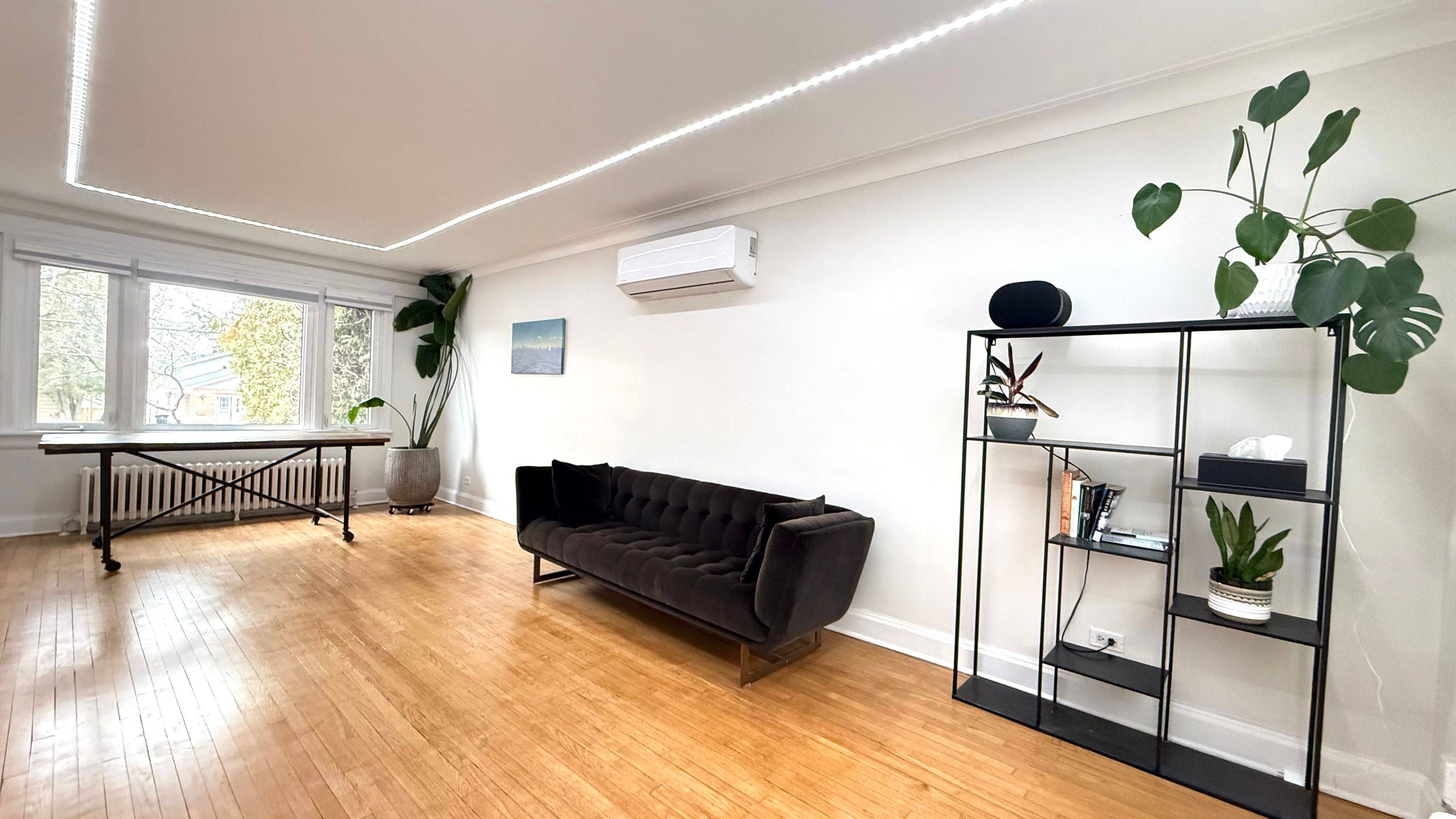 Westboro - Hampton Park, ON K1Z 5E6,563 Churchill AVE N