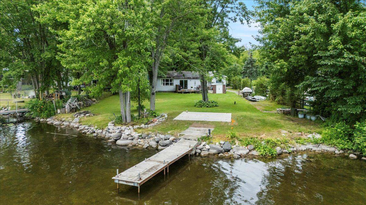 Quinte West, ON K0K 2C0,55 Prior LN
