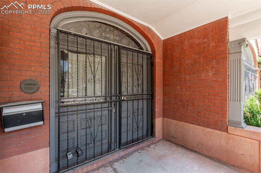 Denver, CO 80218,931 E 17th AVE