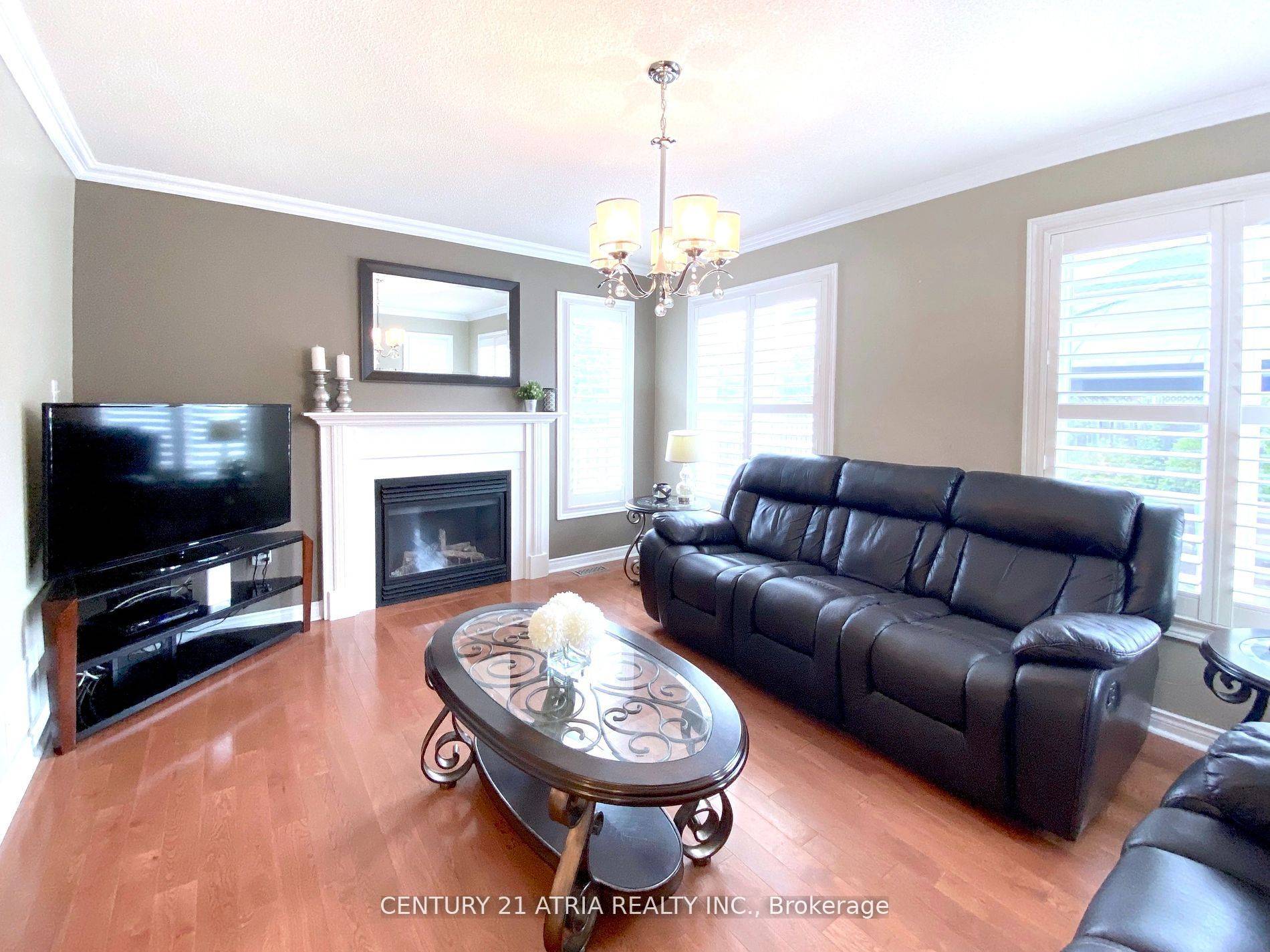 Whitby, ON L1R 3E3,14 Robert Attersley DR W