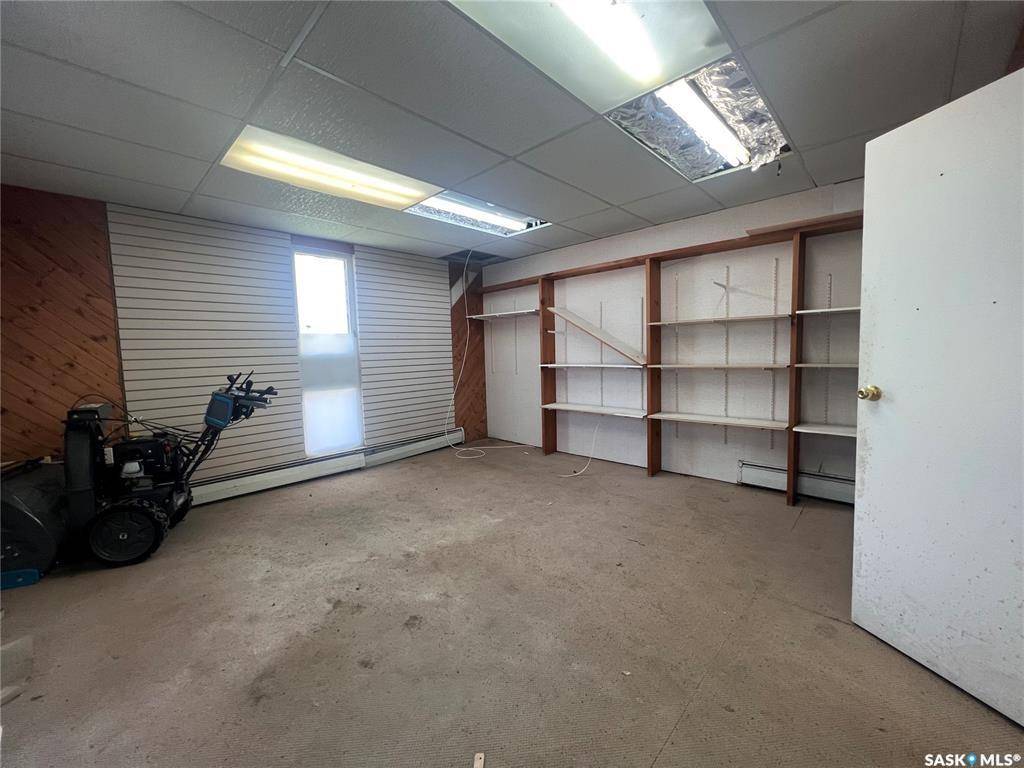 Cut Knife, SK S9A 0N0,402 Hill AVENUE