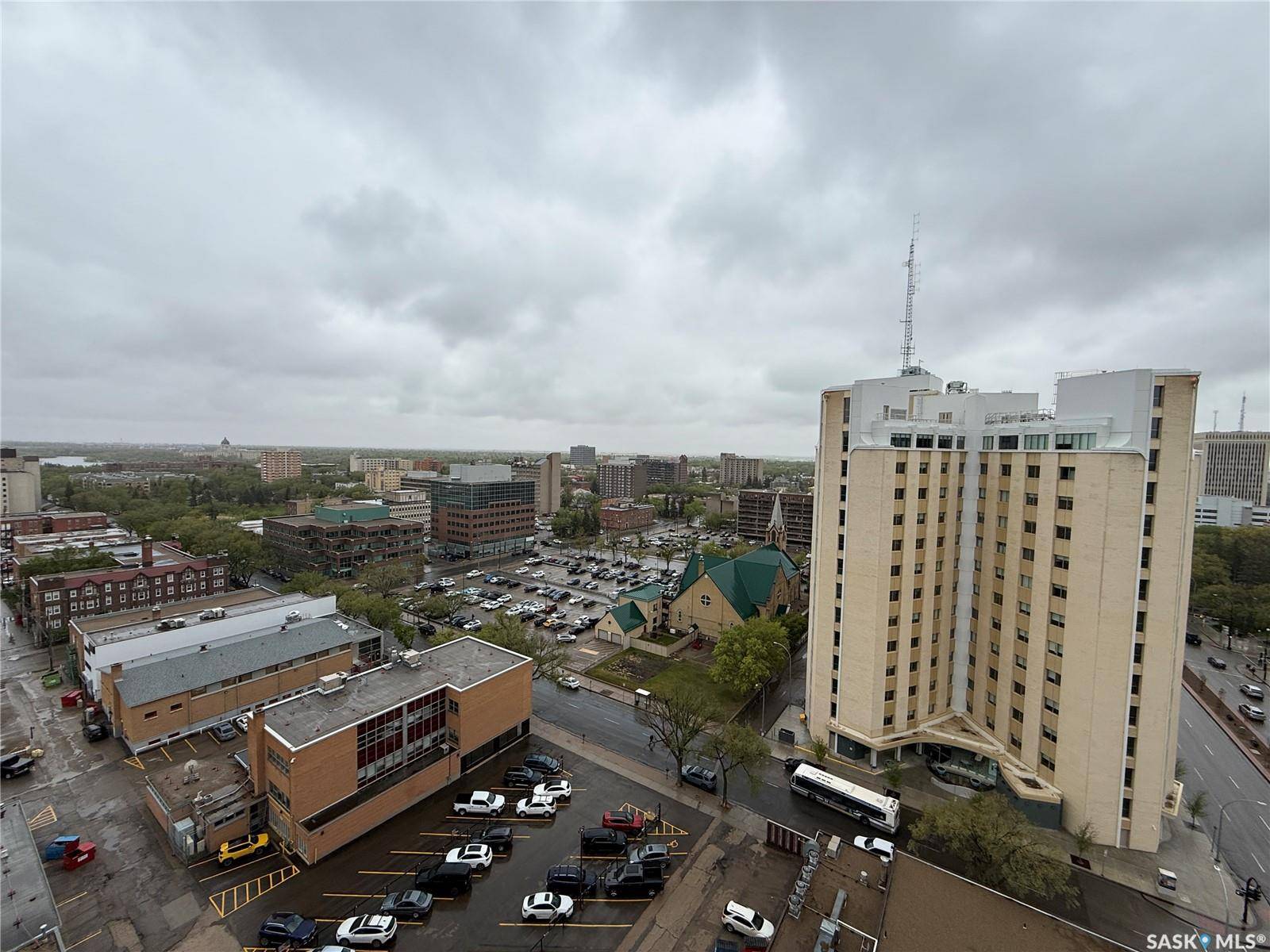 Regina, SK S4P 3R4,1901 Victoria AVENUE #1207